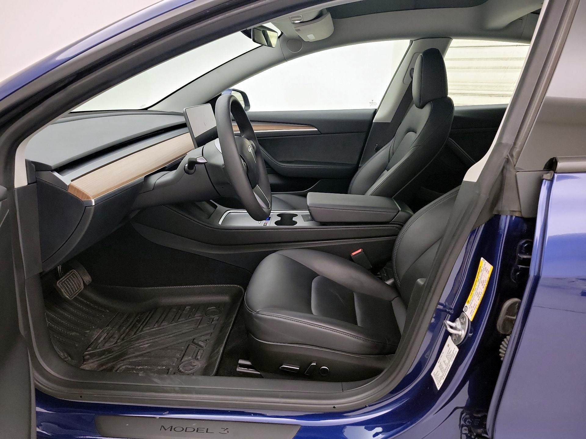 Thumbnail: 2023 Tesla Model 3 - 11