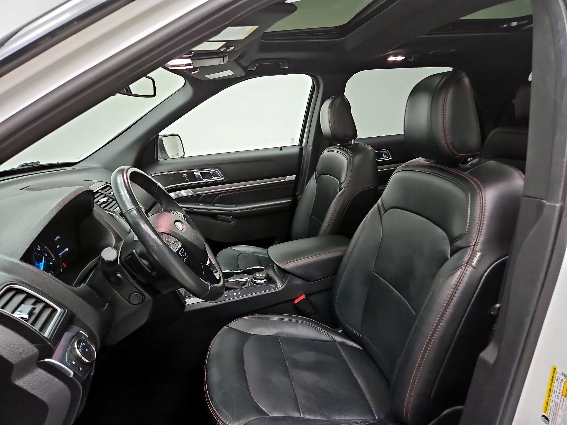 Thumbnail: 2019 Ford Explorer - 11