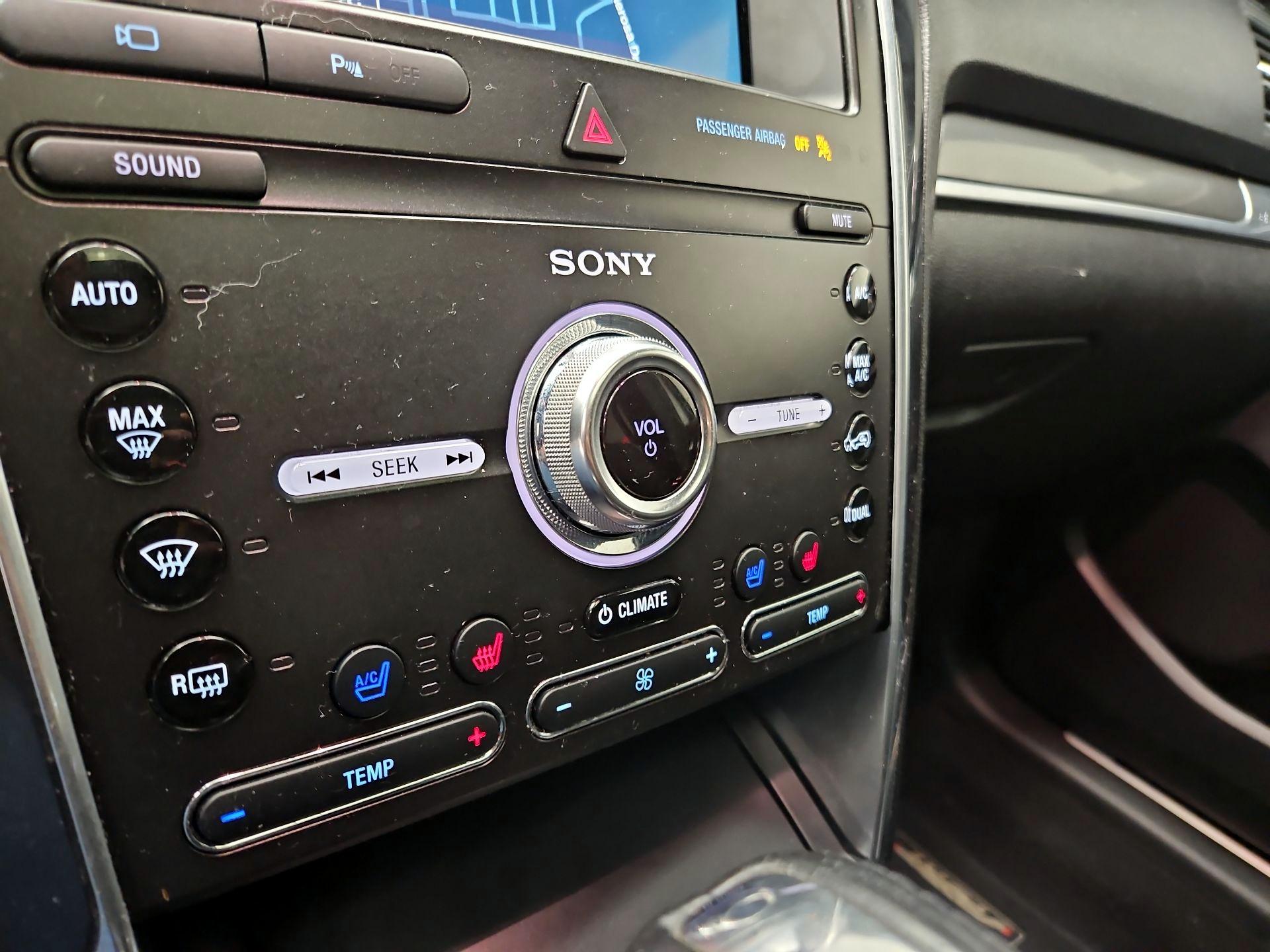 Thumbnail: 2019 Ford Explorer - 17