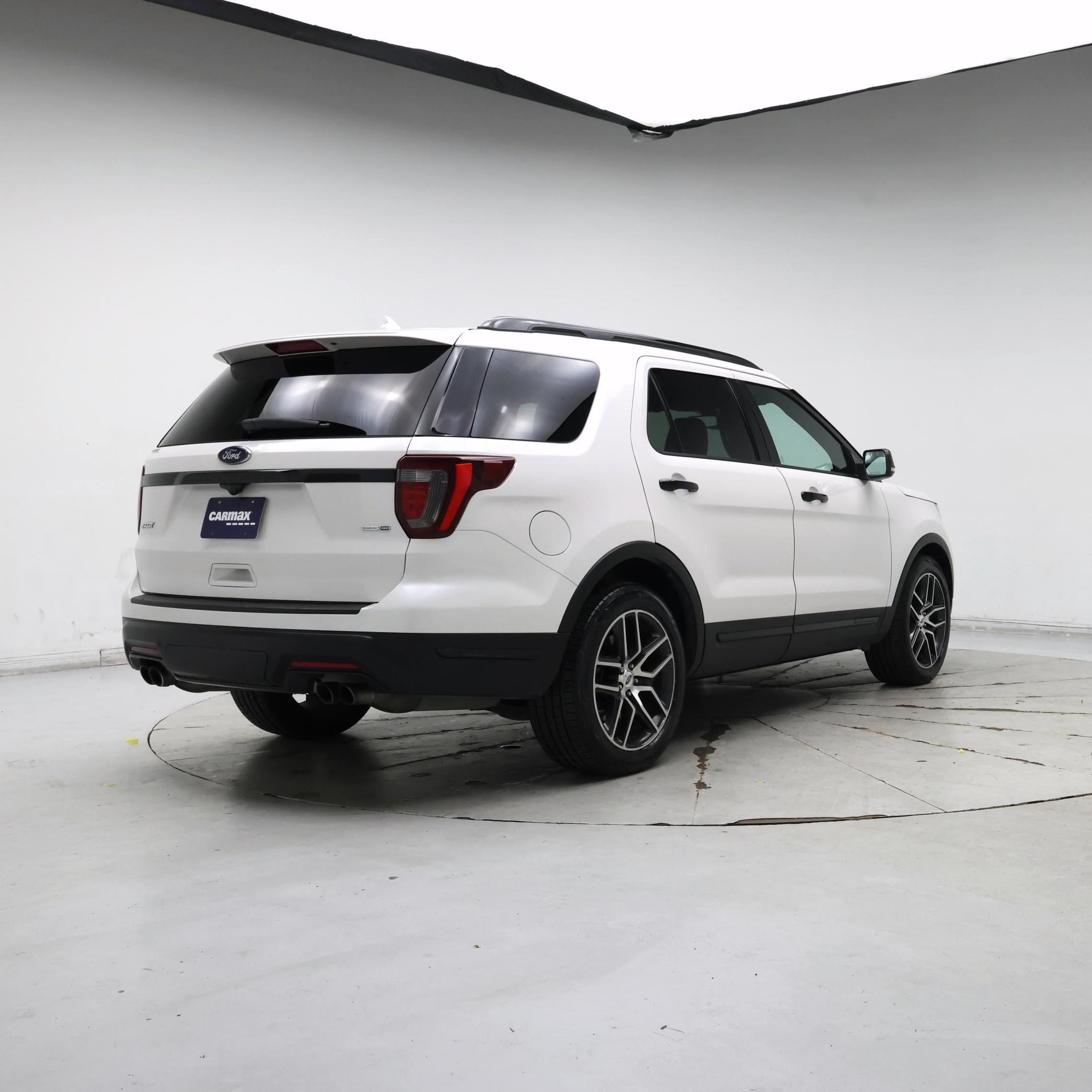 Thumbnail: 2019 Ford Explorer - 8