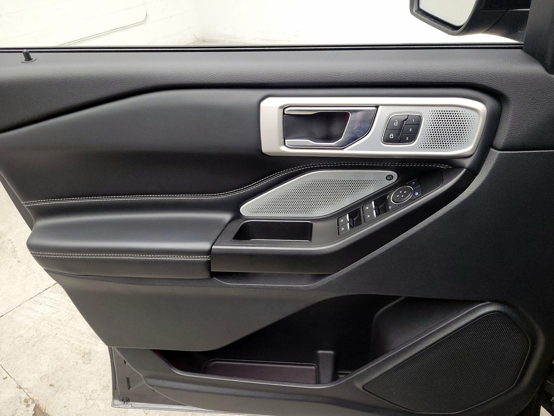 Thumbnail: 2020 Ford Explorer - 12