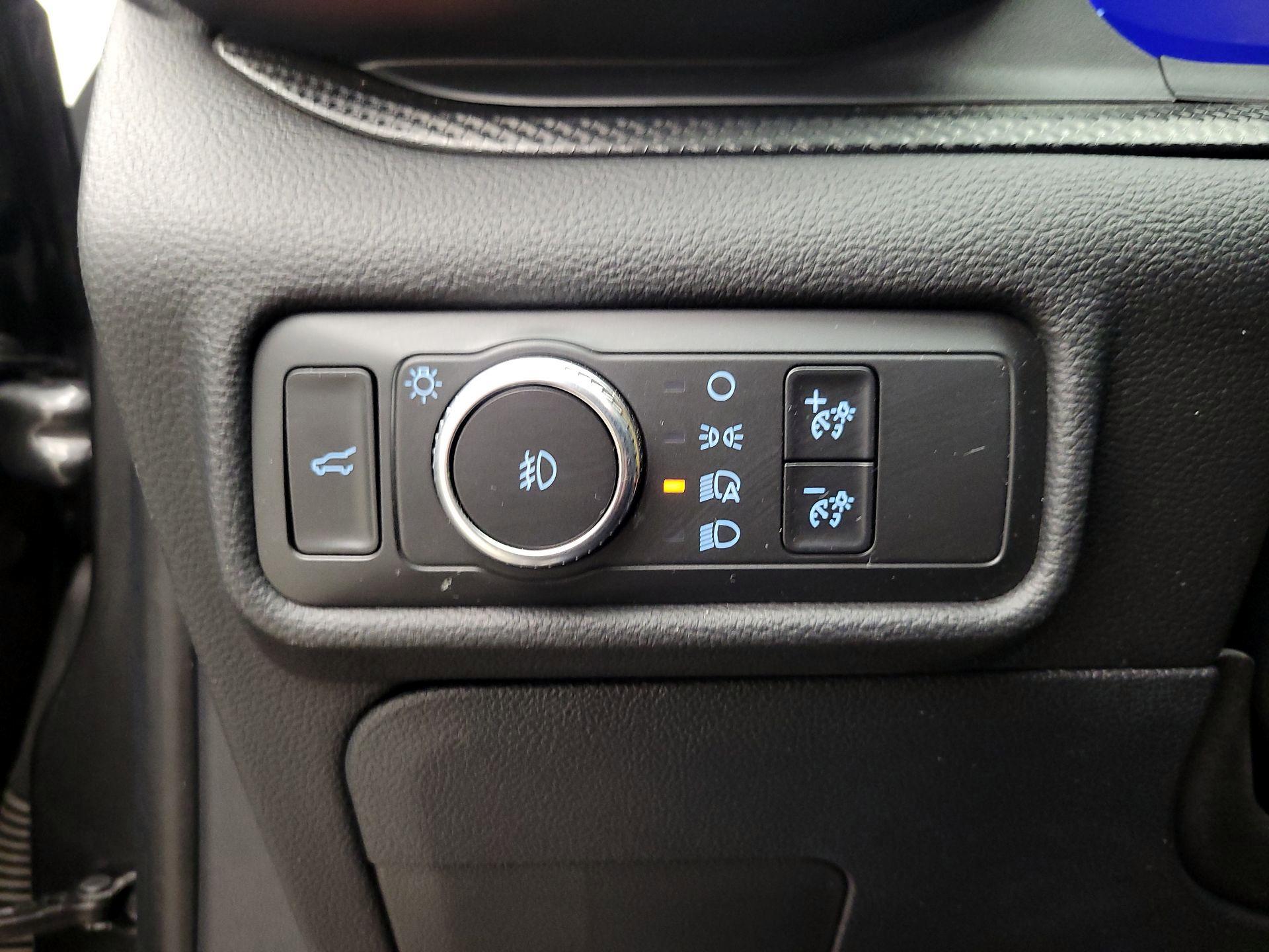 Thumbnail: 2020 Ford Explorer - 13