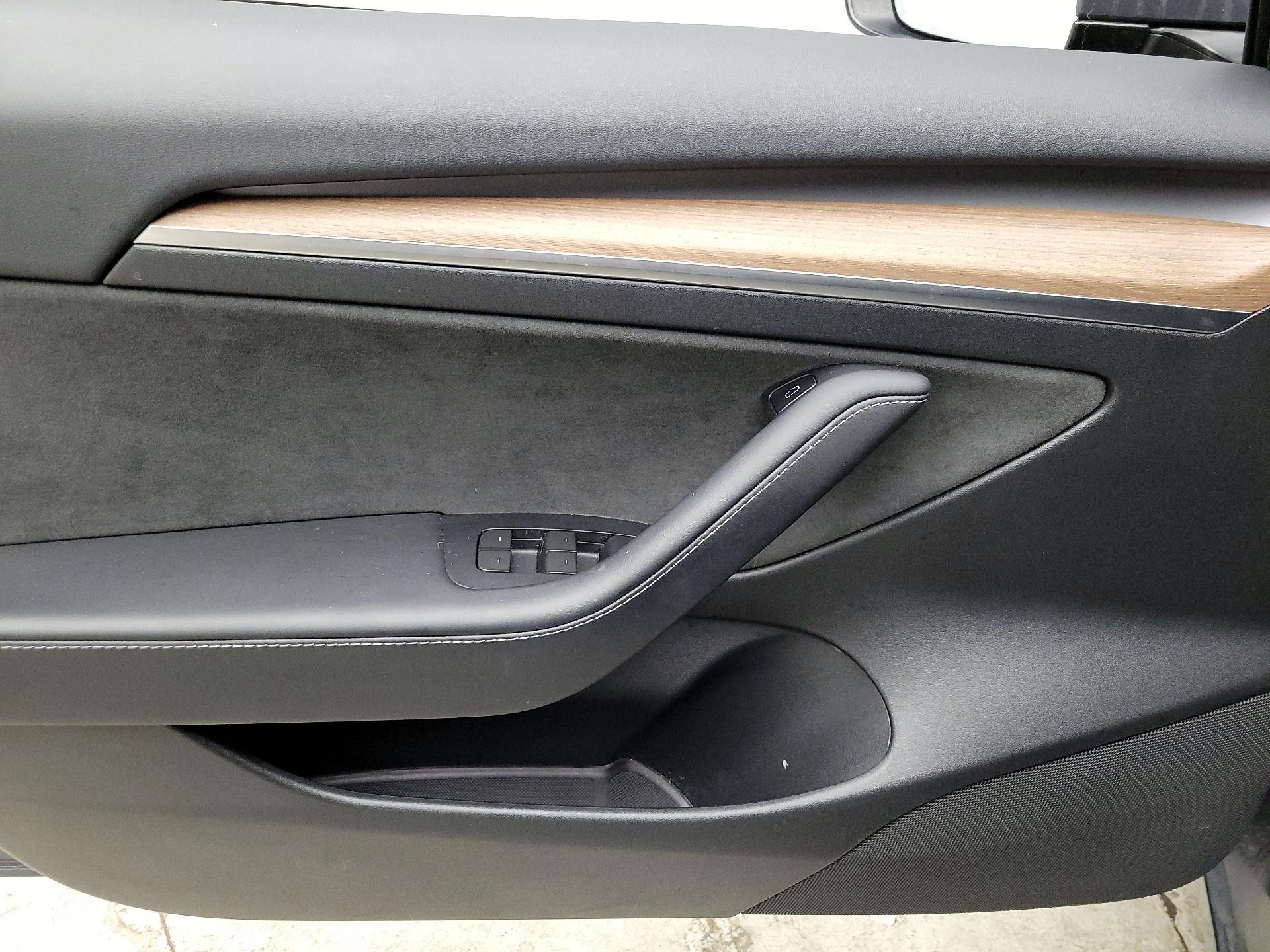 Thumbnail: 2023 Tesla Model 3 - 12