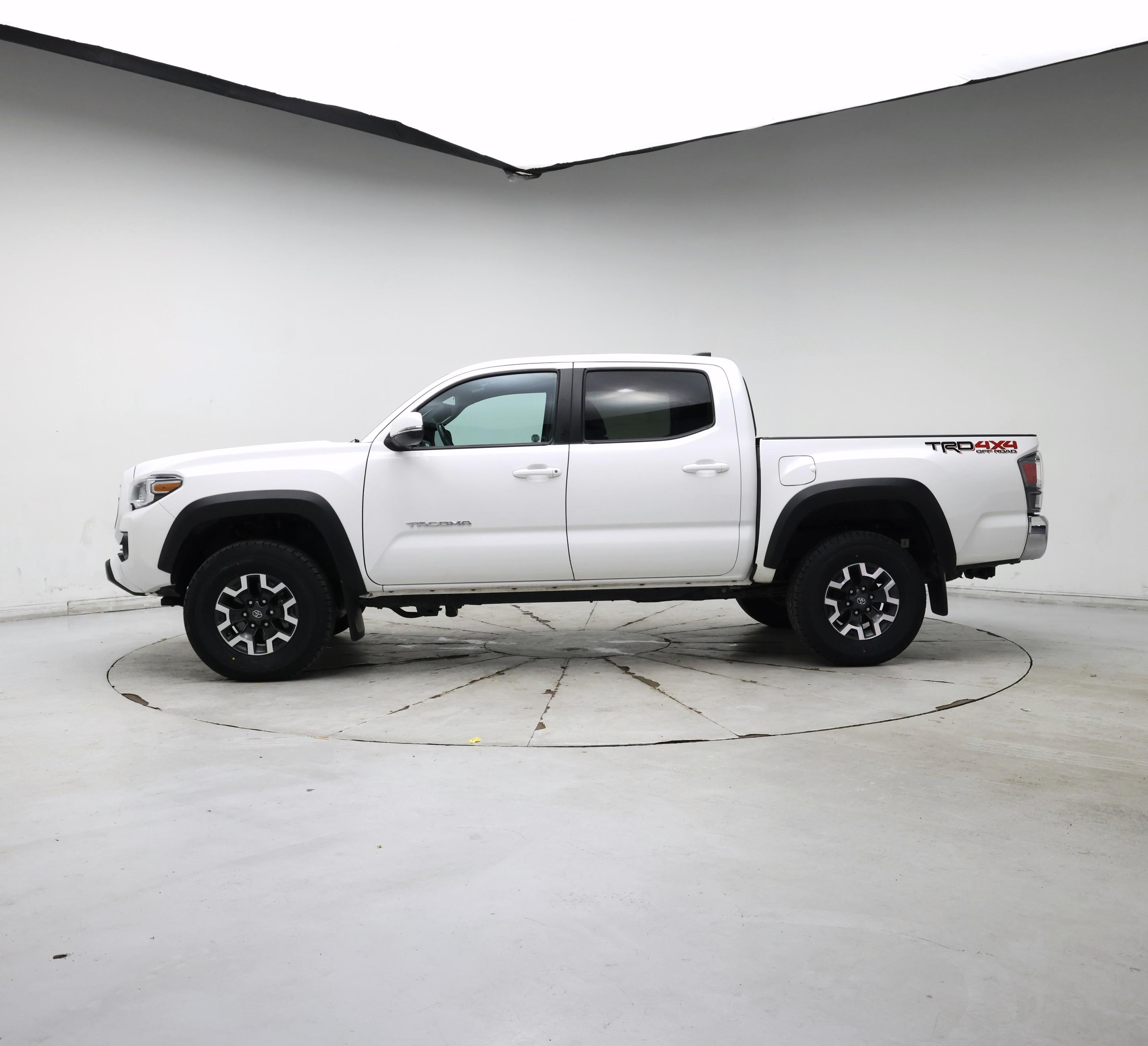 Thumbnail: 2022 Toyota Tacoma - 3