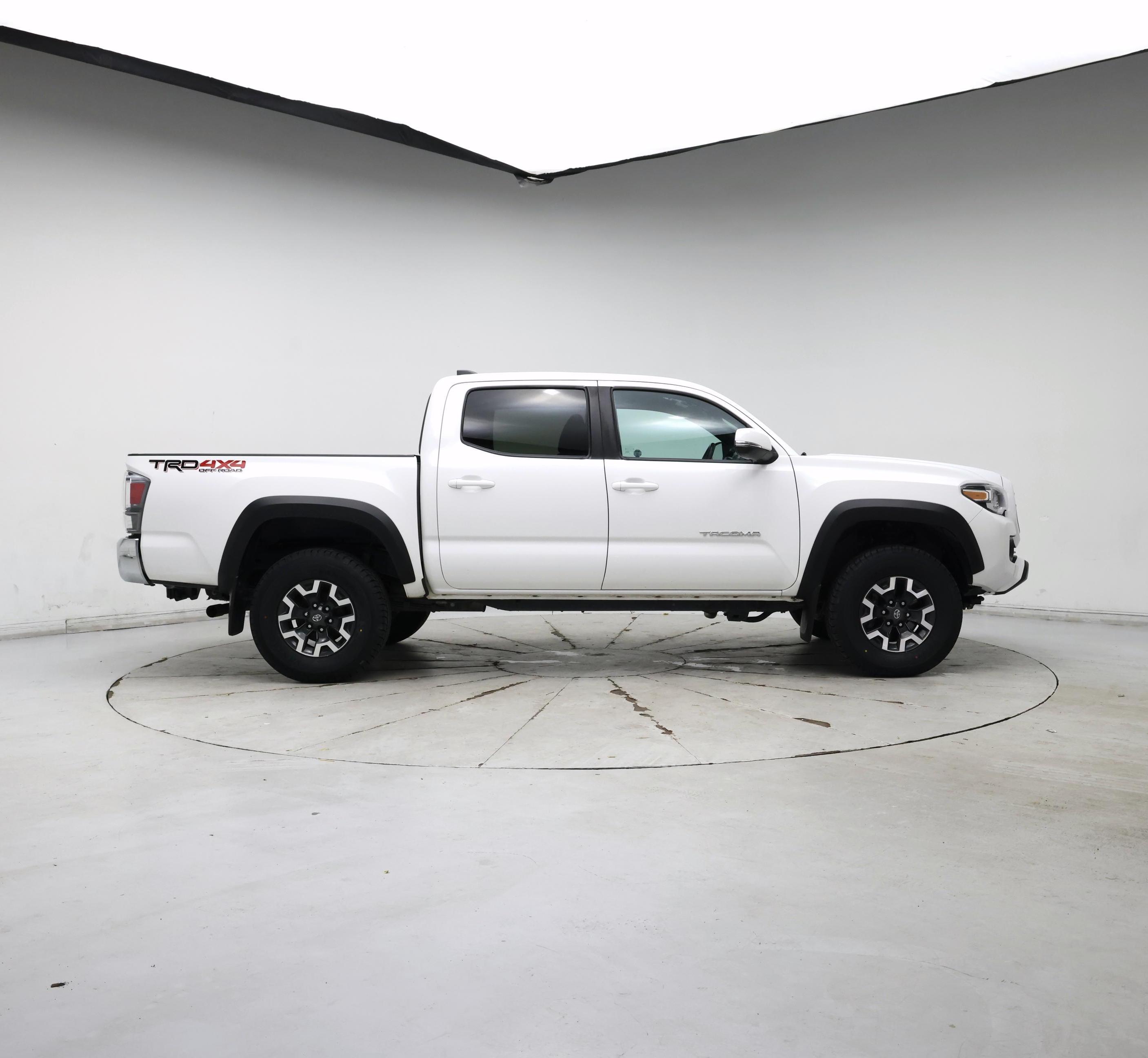 Thumbnail: 2022 Toyota Tacoma - 7