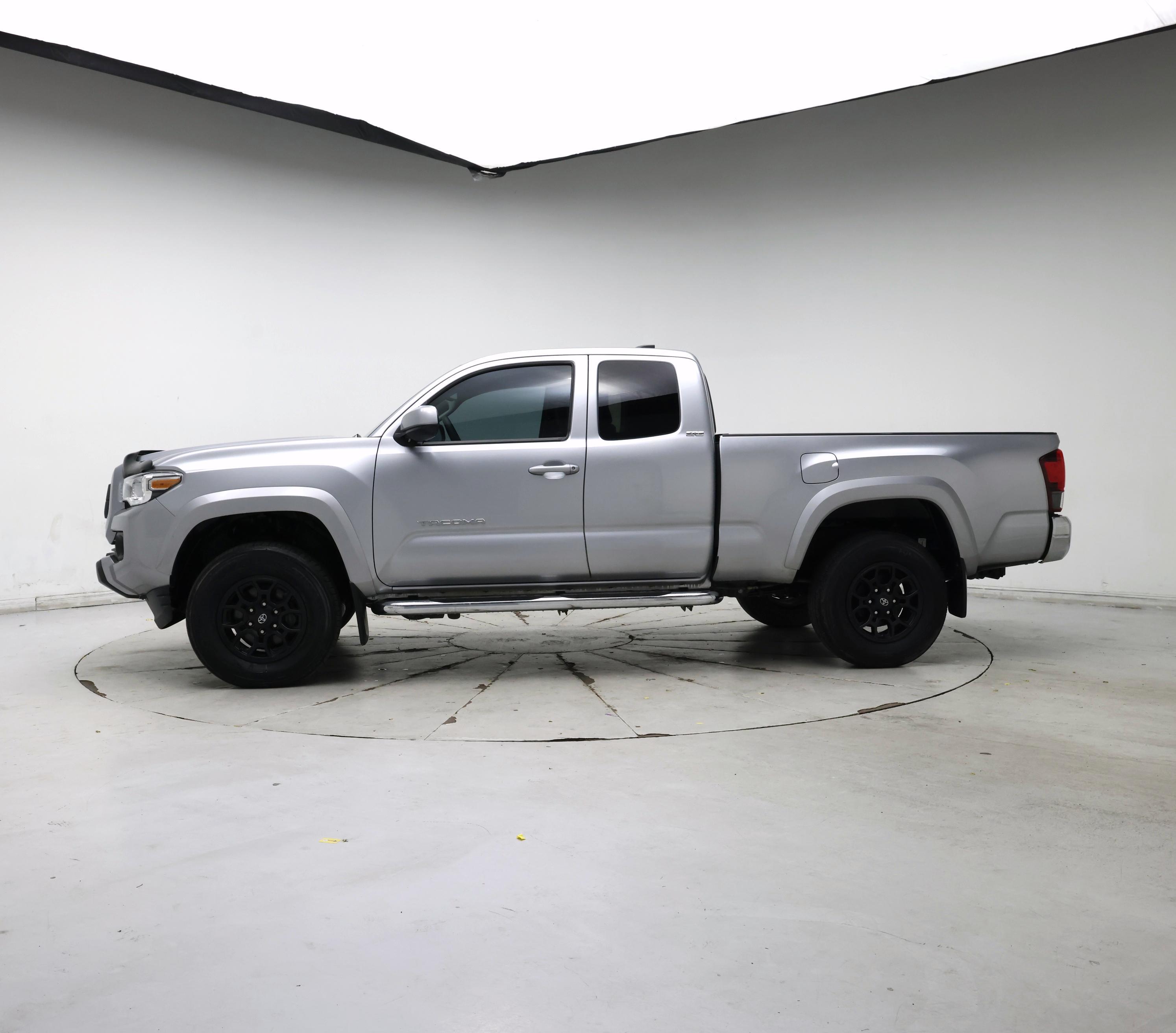Thumbnail: 2021 Toyota Tacoma - 3