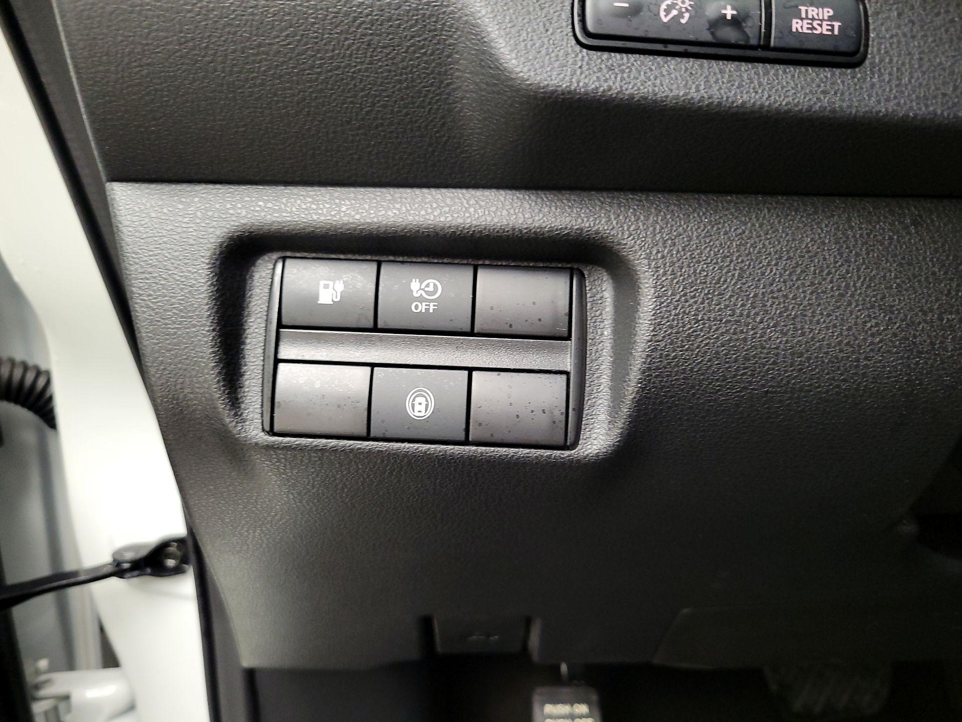 Thumbnail: 2025 Nissan Leaf - 13