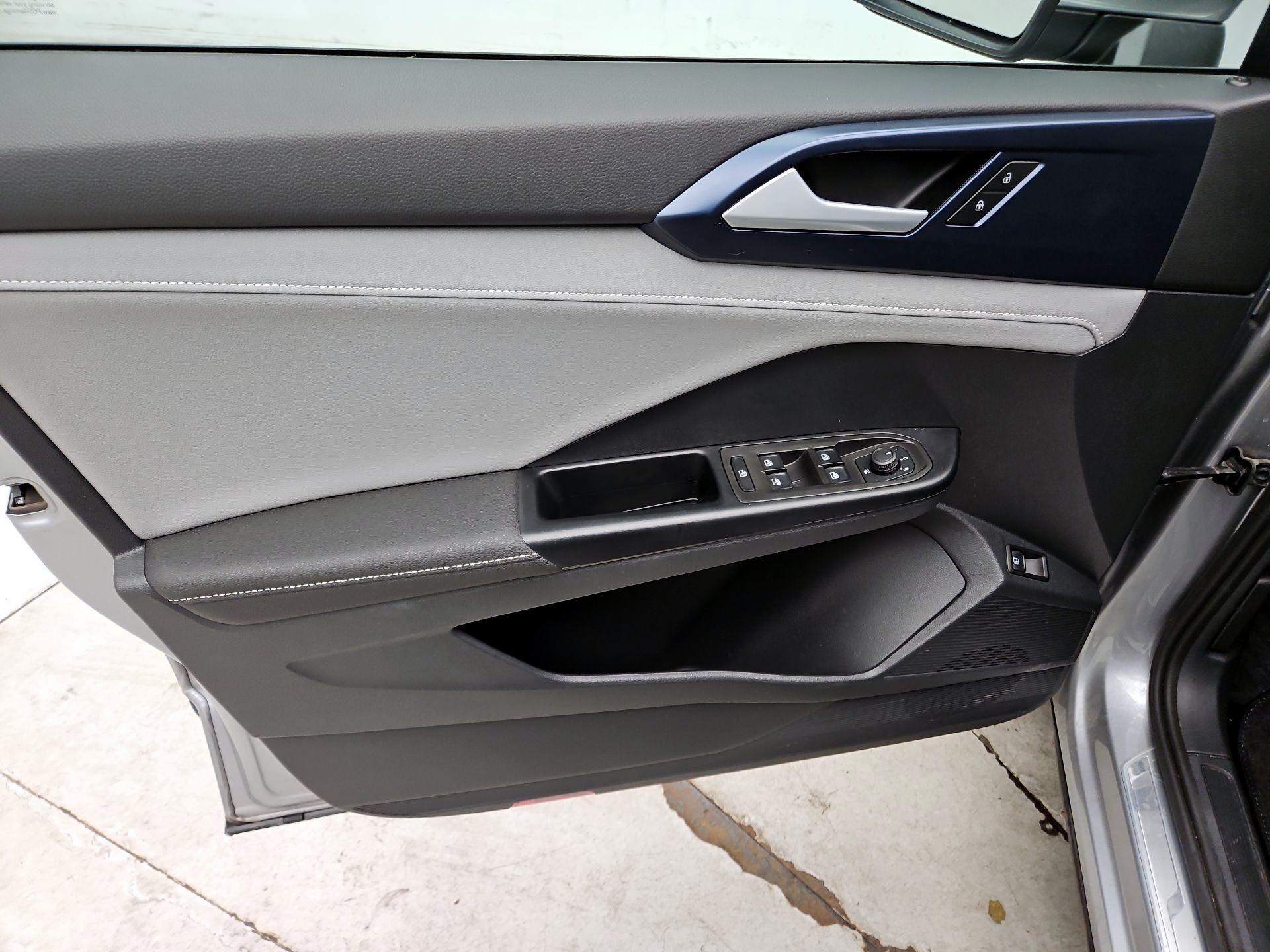 Thumbnail: 2024 Volkswagen Taos - 12