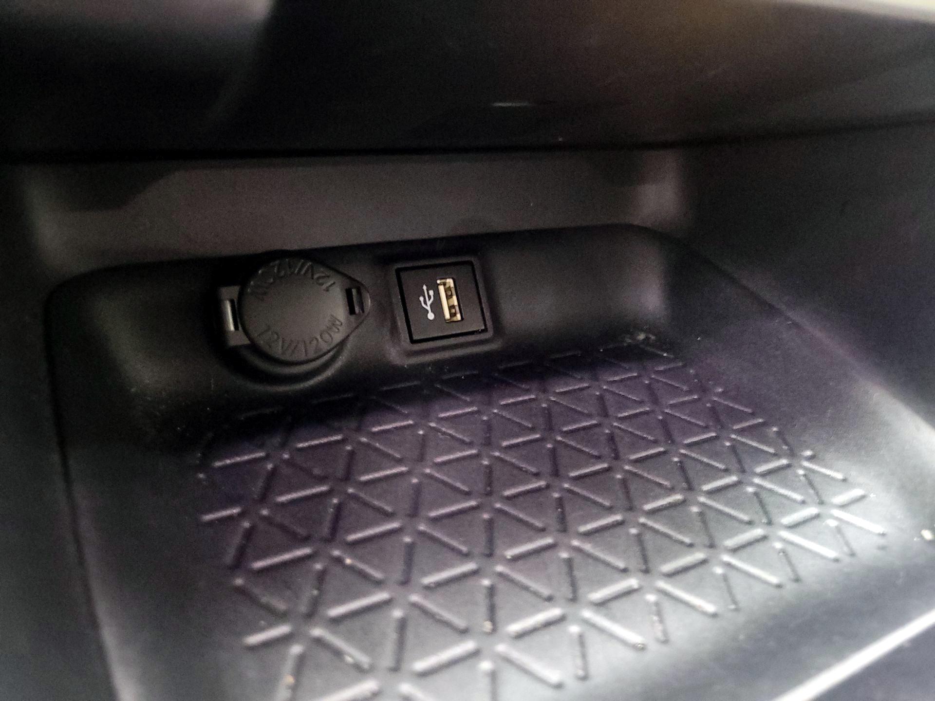 Thumbnail: 2024 Toyota RAV4 - 19