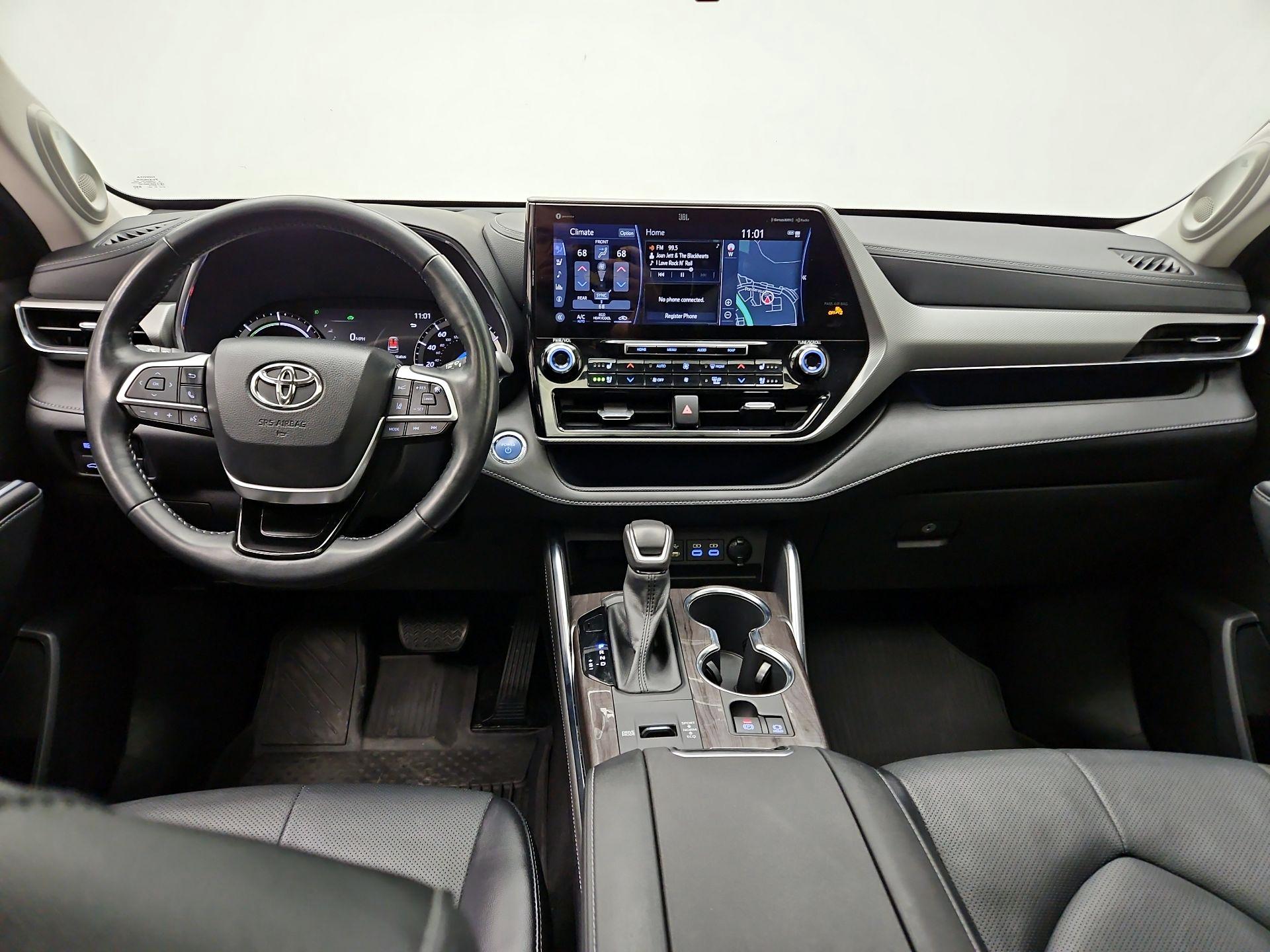 Thumbnail: 2022 Toyota Highlander - 9