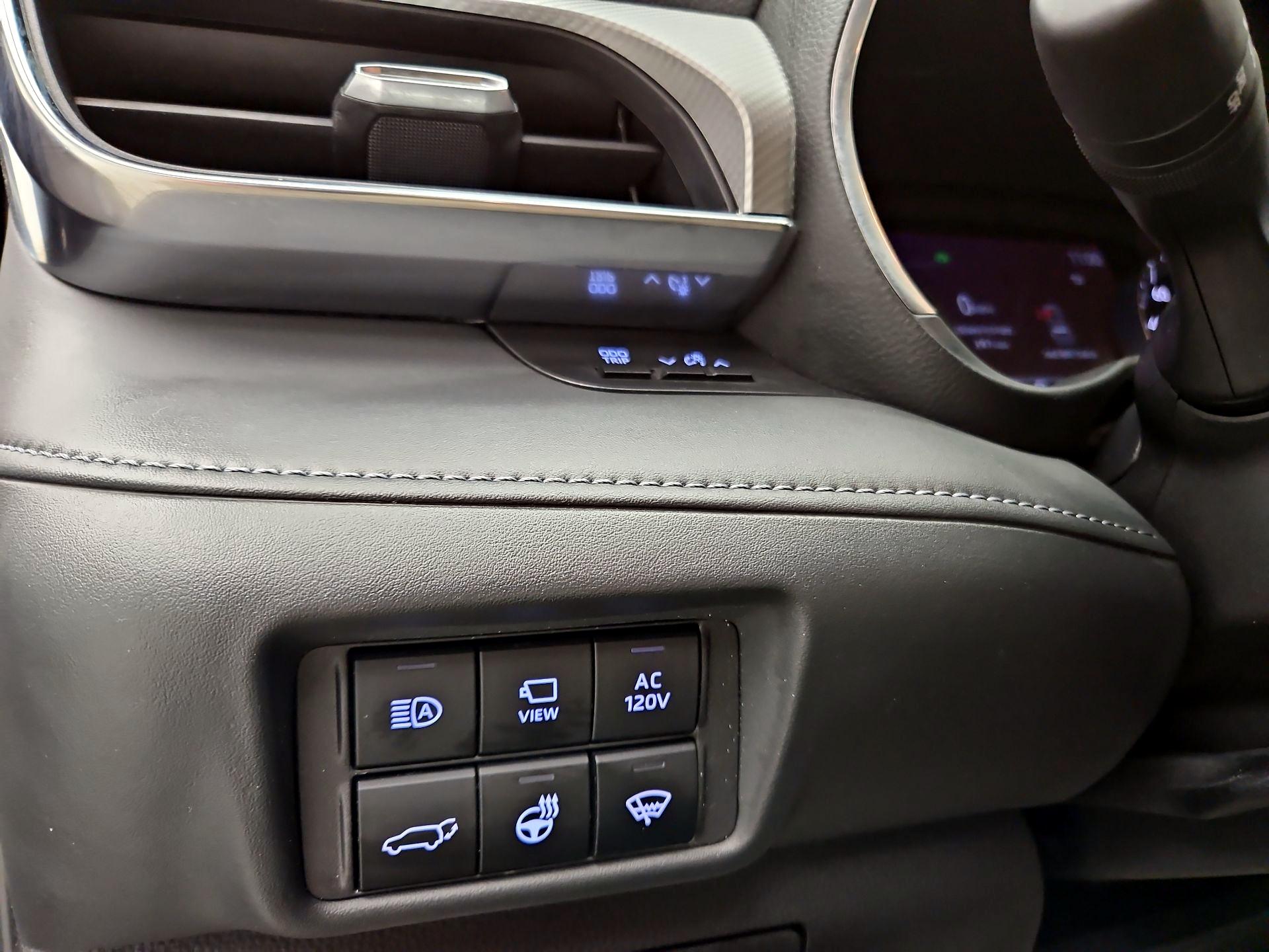 Thumbnail: 2022 Toyota Highlander - 13