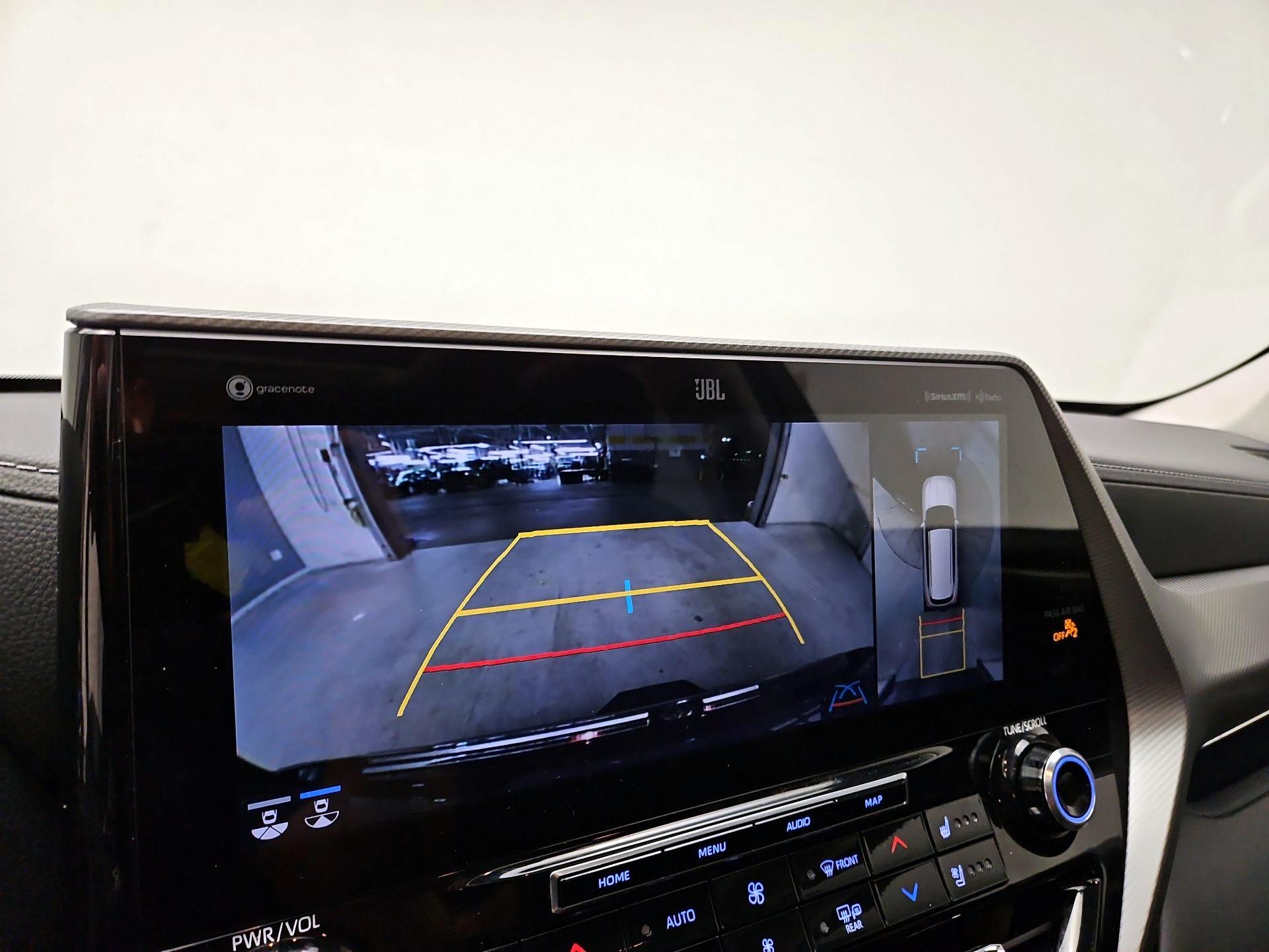 Thumbnail: 2022 Toyota Highlander - 15