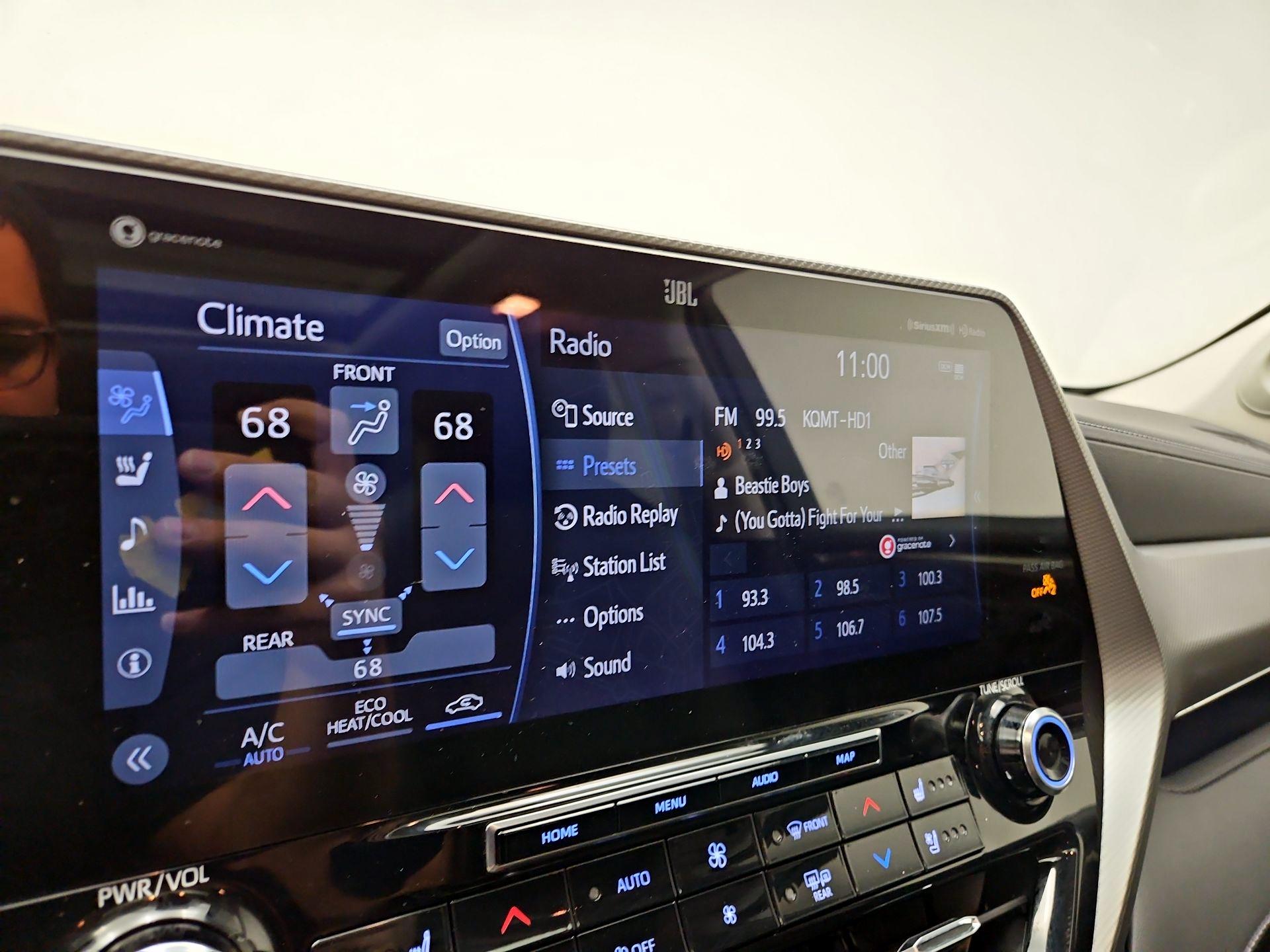 Thumbnail: 2022 Toyota Highlander - 16