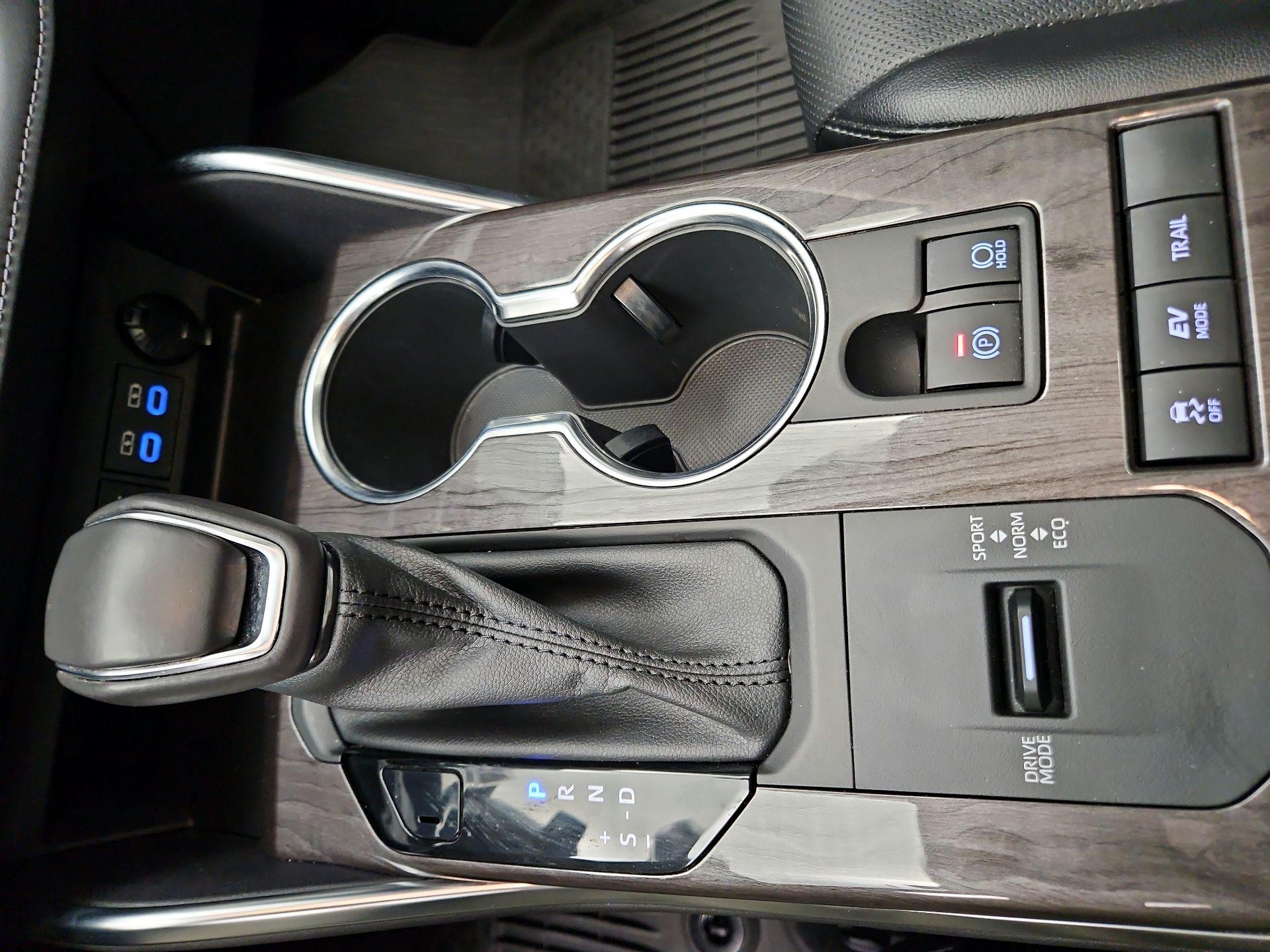 Thumbnail: 2022 Toyota Highlander - 18