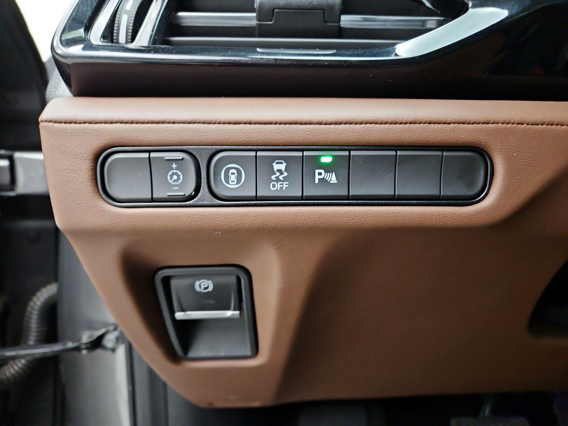 Thumbnail: 2023 Acura MDX - 13