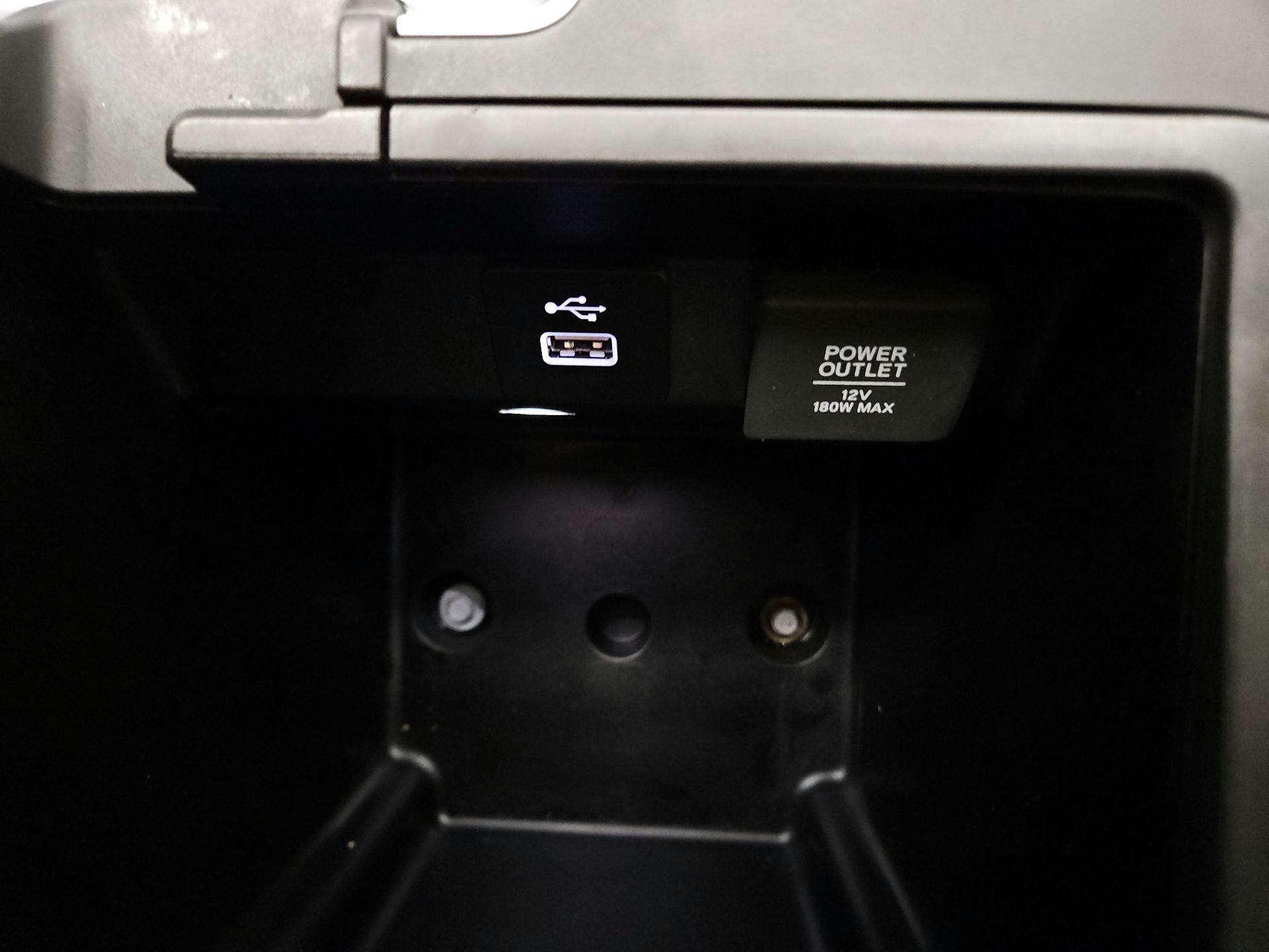 Thumbnail: 2023 Acura MDX - 19