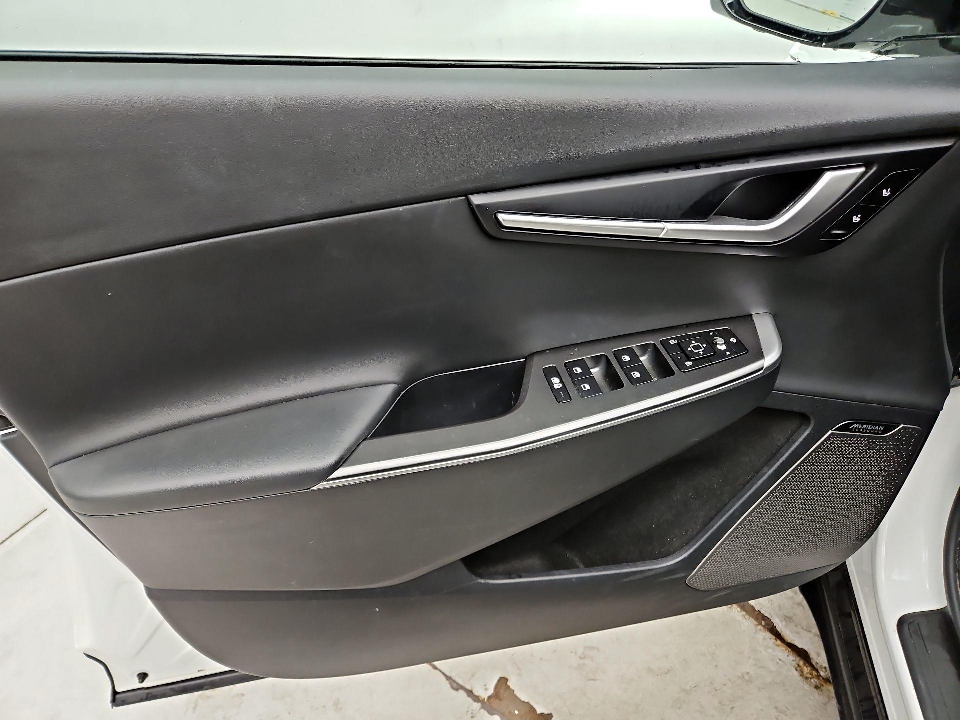 Thumbnail: 2024 Kia EV6 - 12