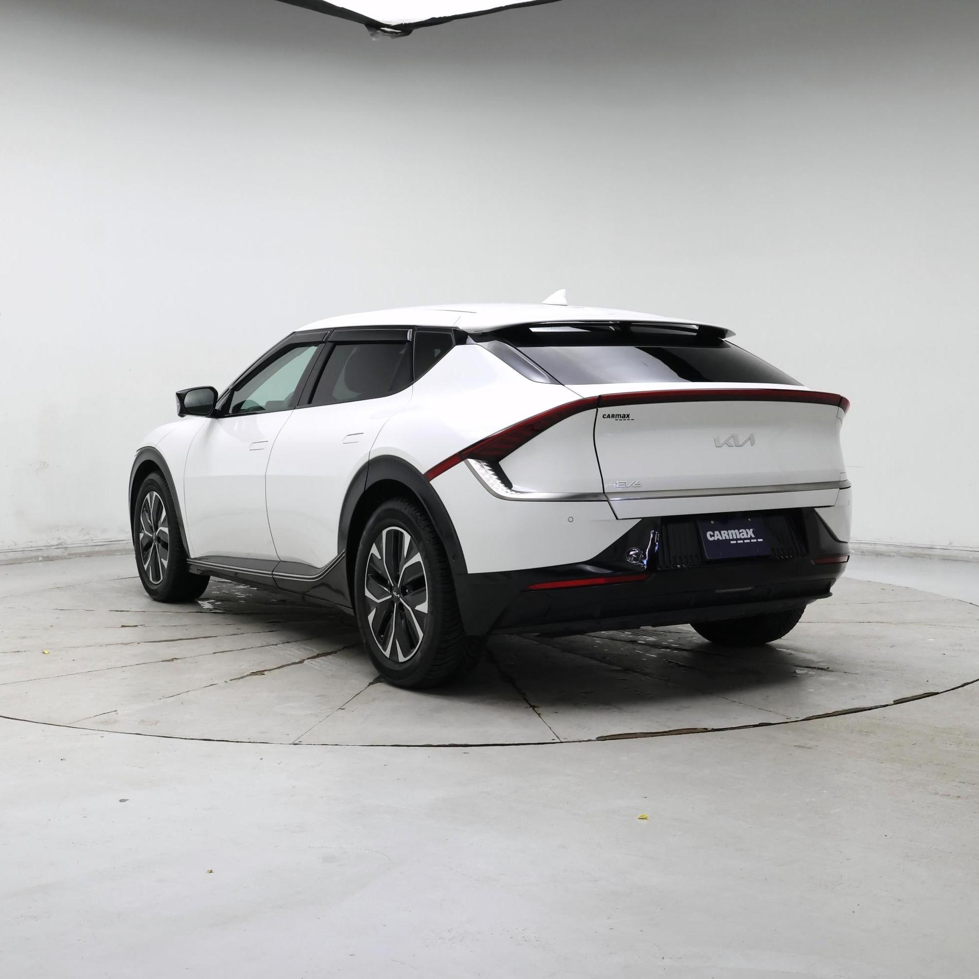 Thumbnail: 2024 Kia EV6 - 2