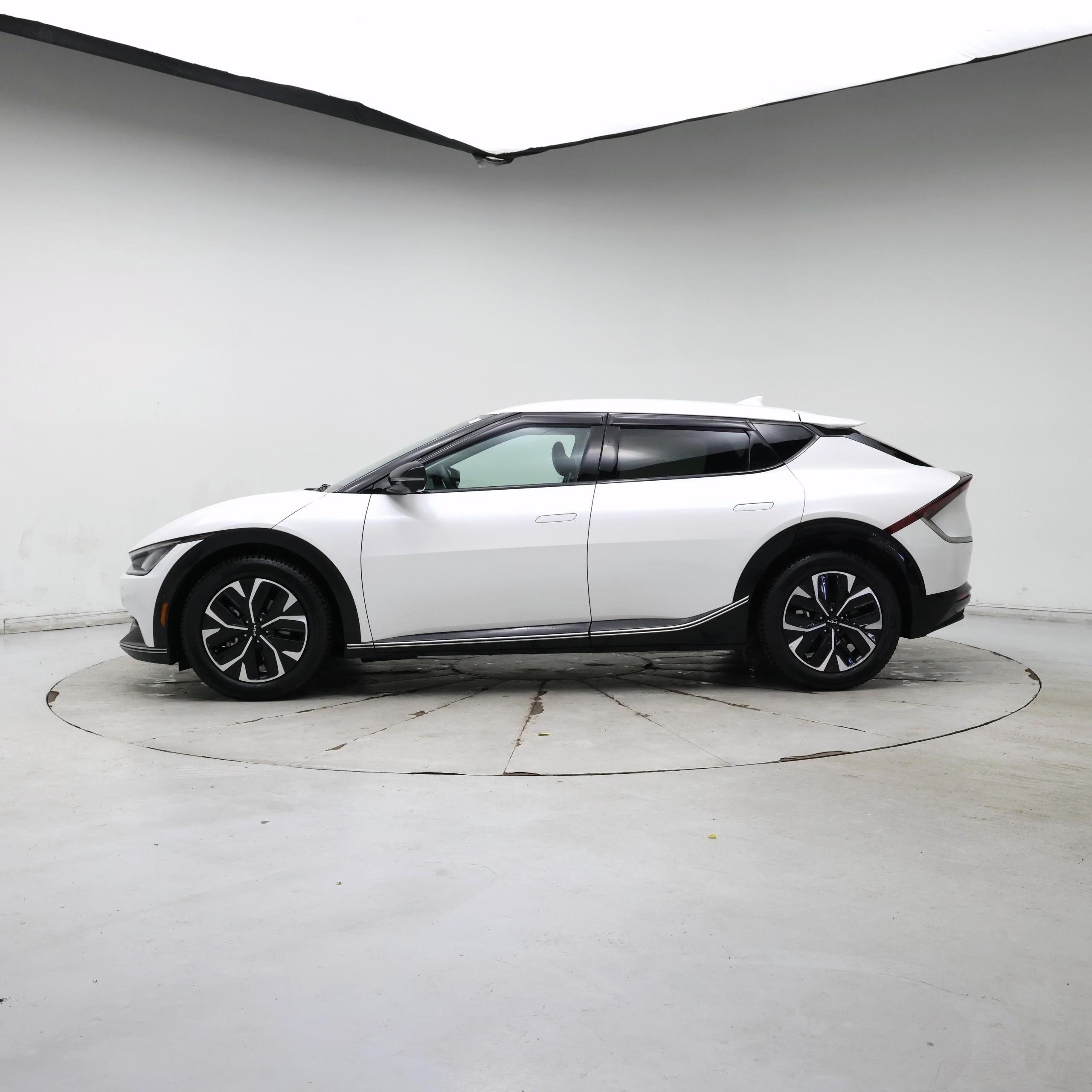 Thumbnail: 2024 Kia EV6 - 3