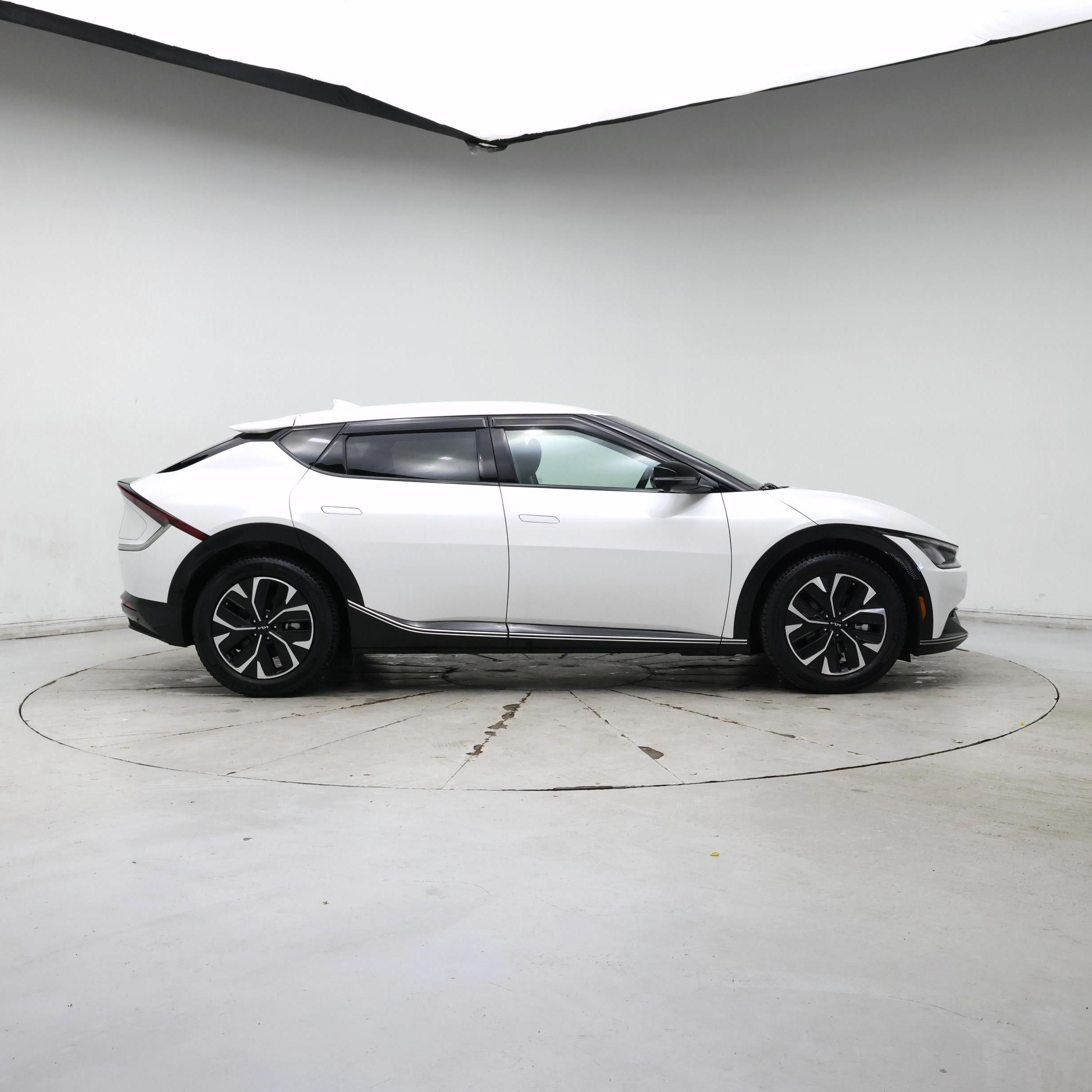 Thumbnail: 2024 Kia EV6 - 7