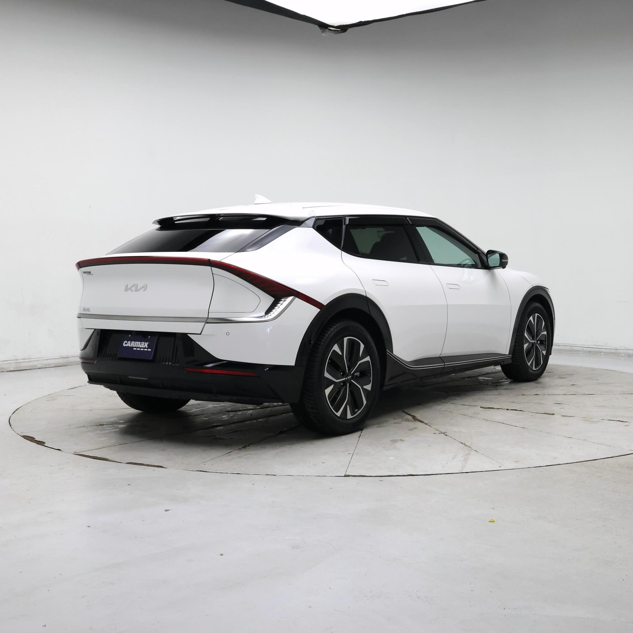 Thumbnail: 2024 Kia EV6 - 8