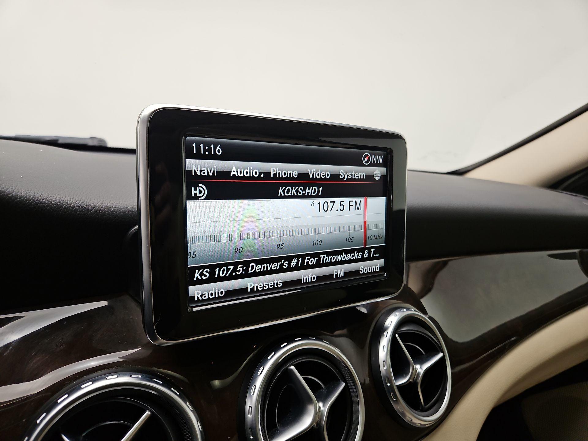 Thumbnail: 2015 Mercedes-Benz GLA - 16