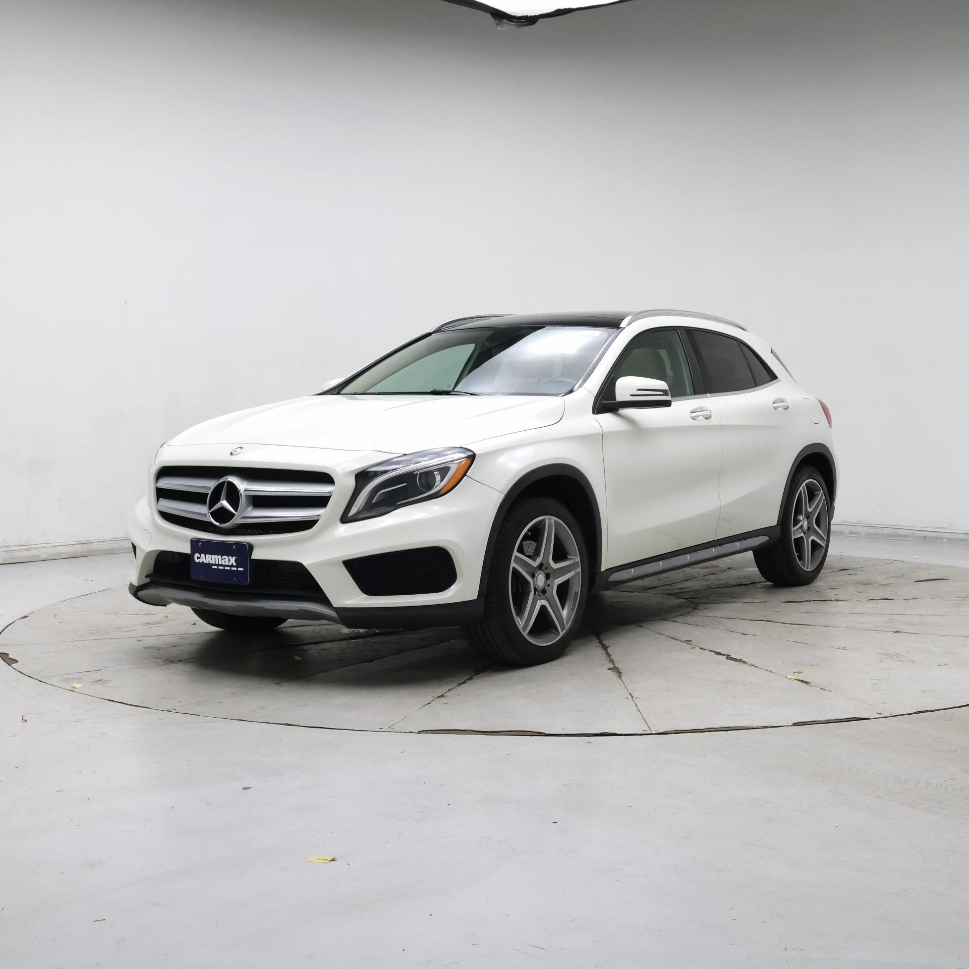 Thumbnail: 2015 Mercedes-Benz GLA - 4