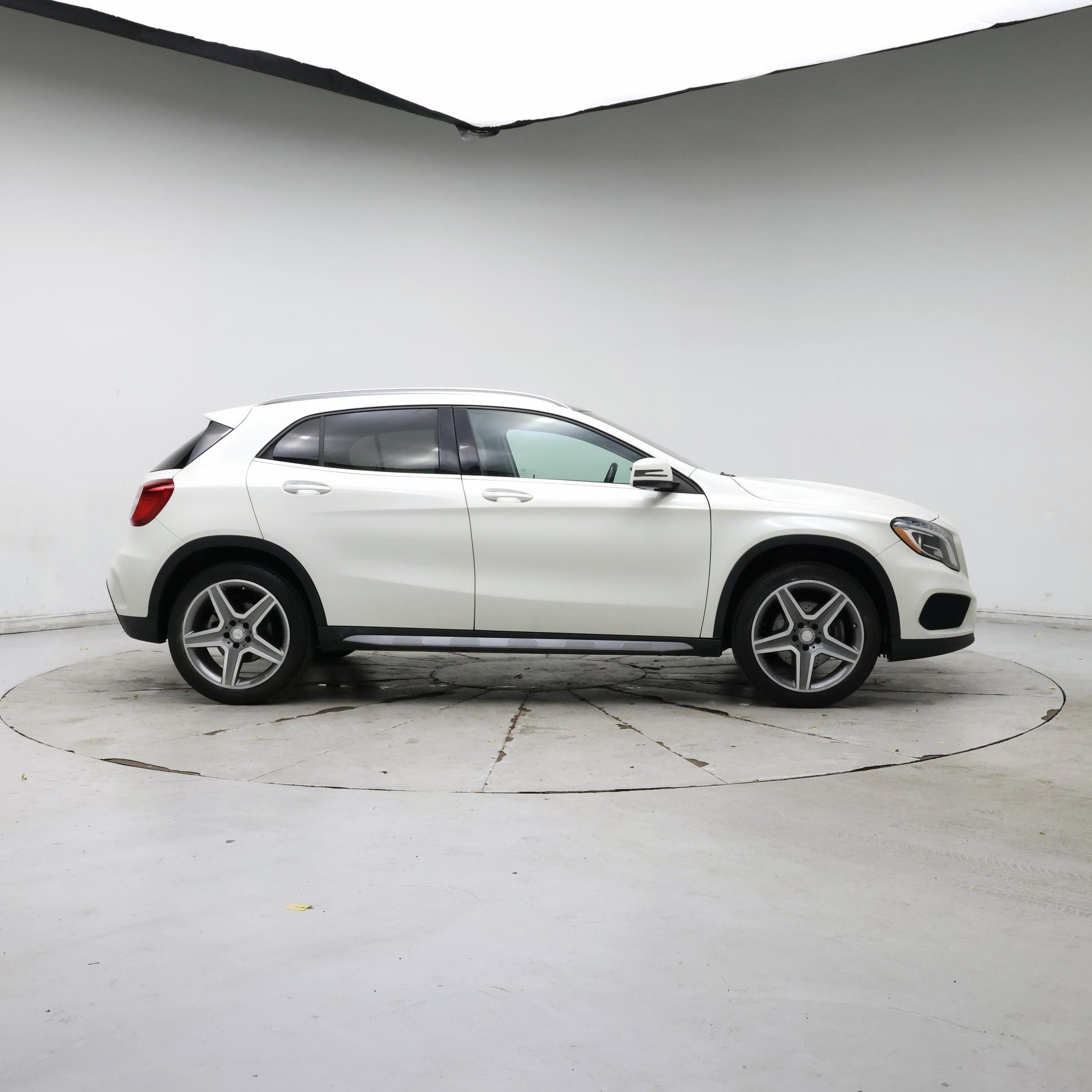 Thumbnail: 2015 Mercedes-Benz GLA - 7