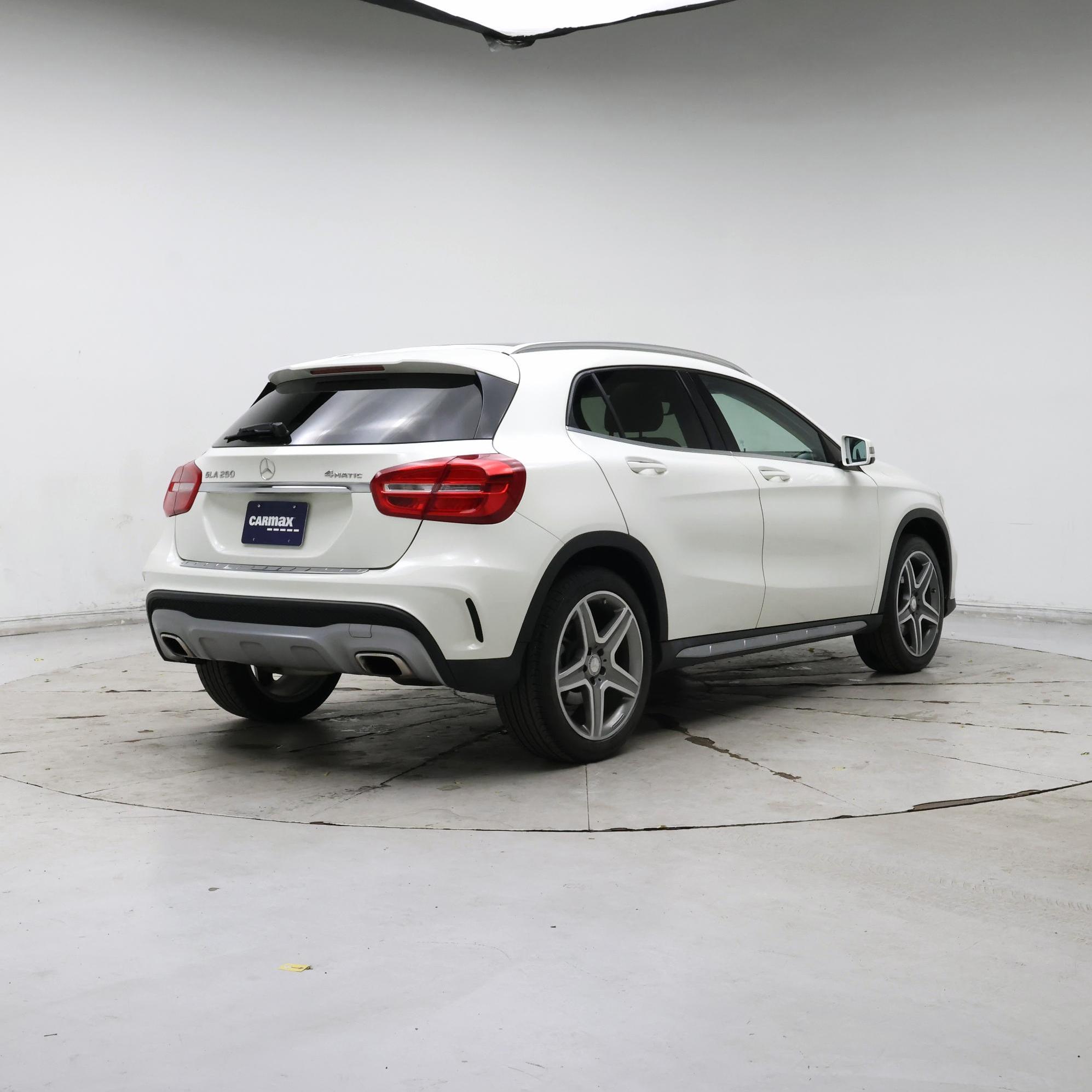 Thumbnail: 2015 Mercedes-Benz GLA - 8