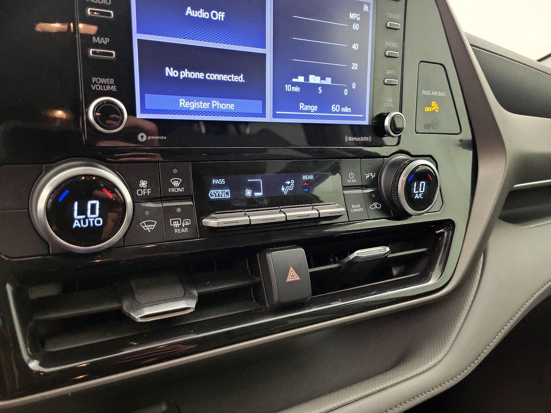 Thumbnail: 2022 Toyota Highlander - 16