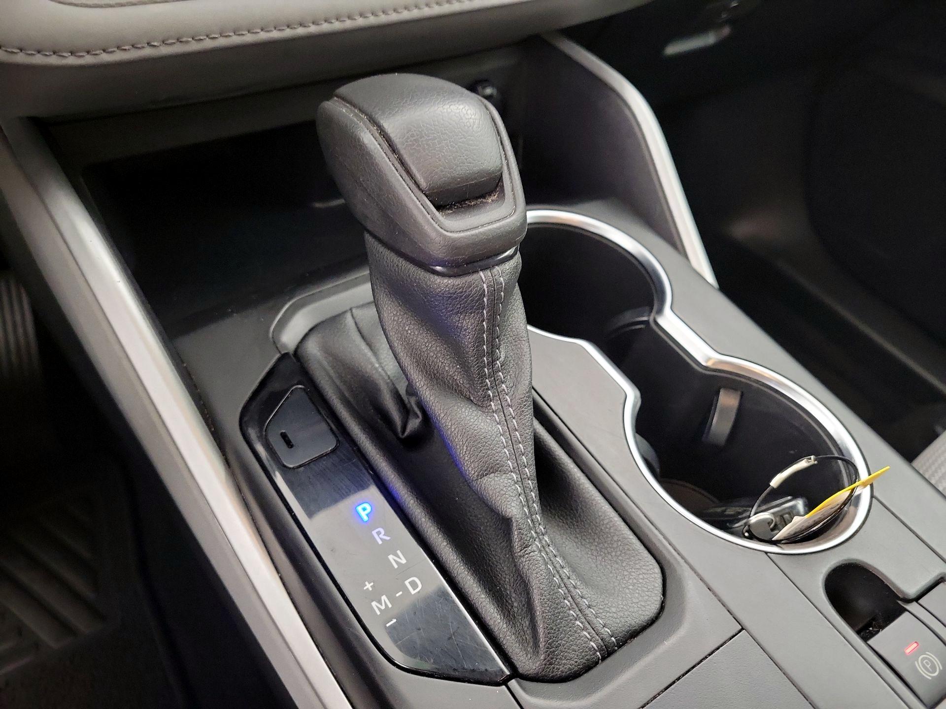 Thumbnail: 2022 Toyota Highlander - 17