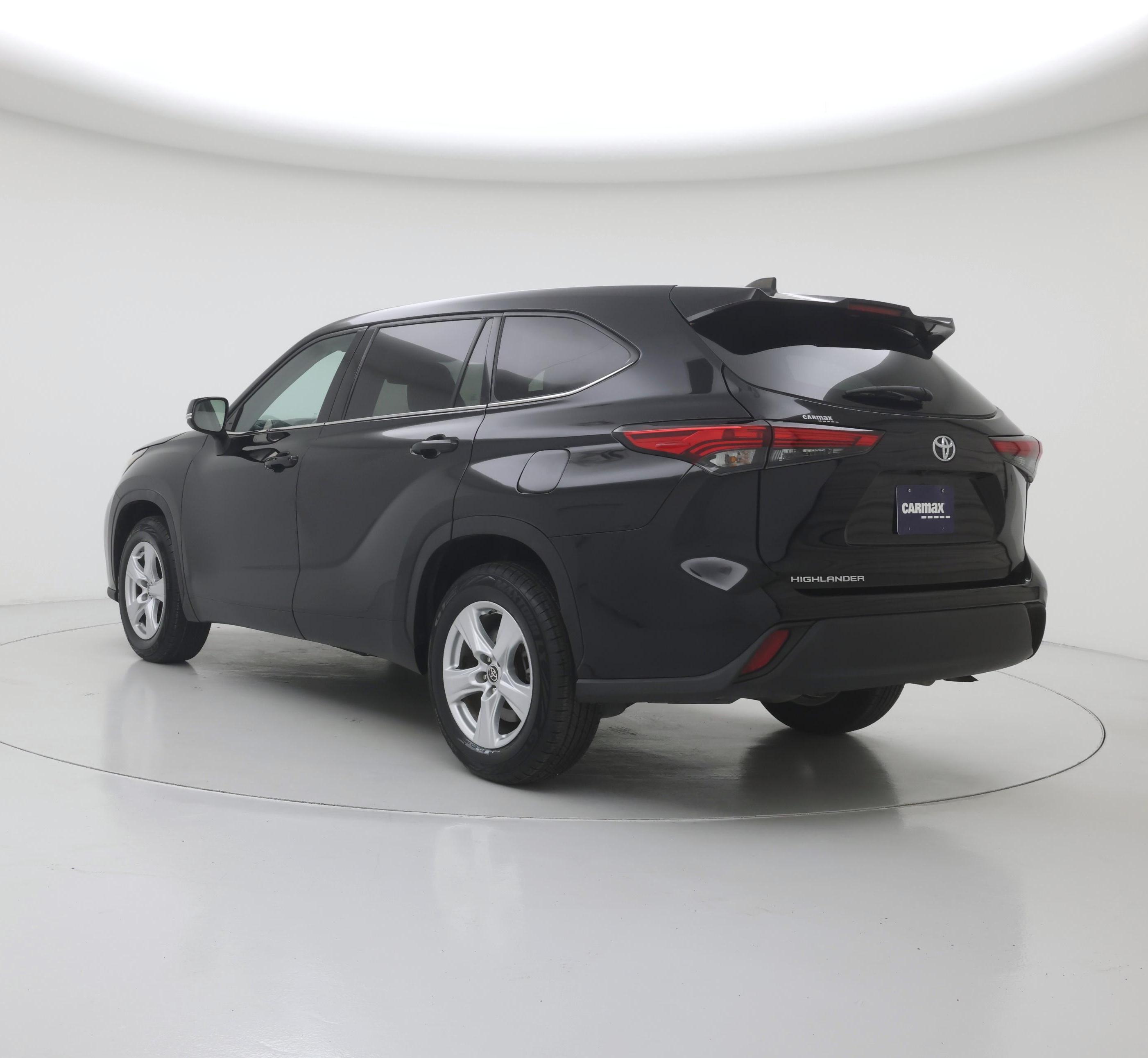 Thumbnail: 2022 Toyota Highlander - 2