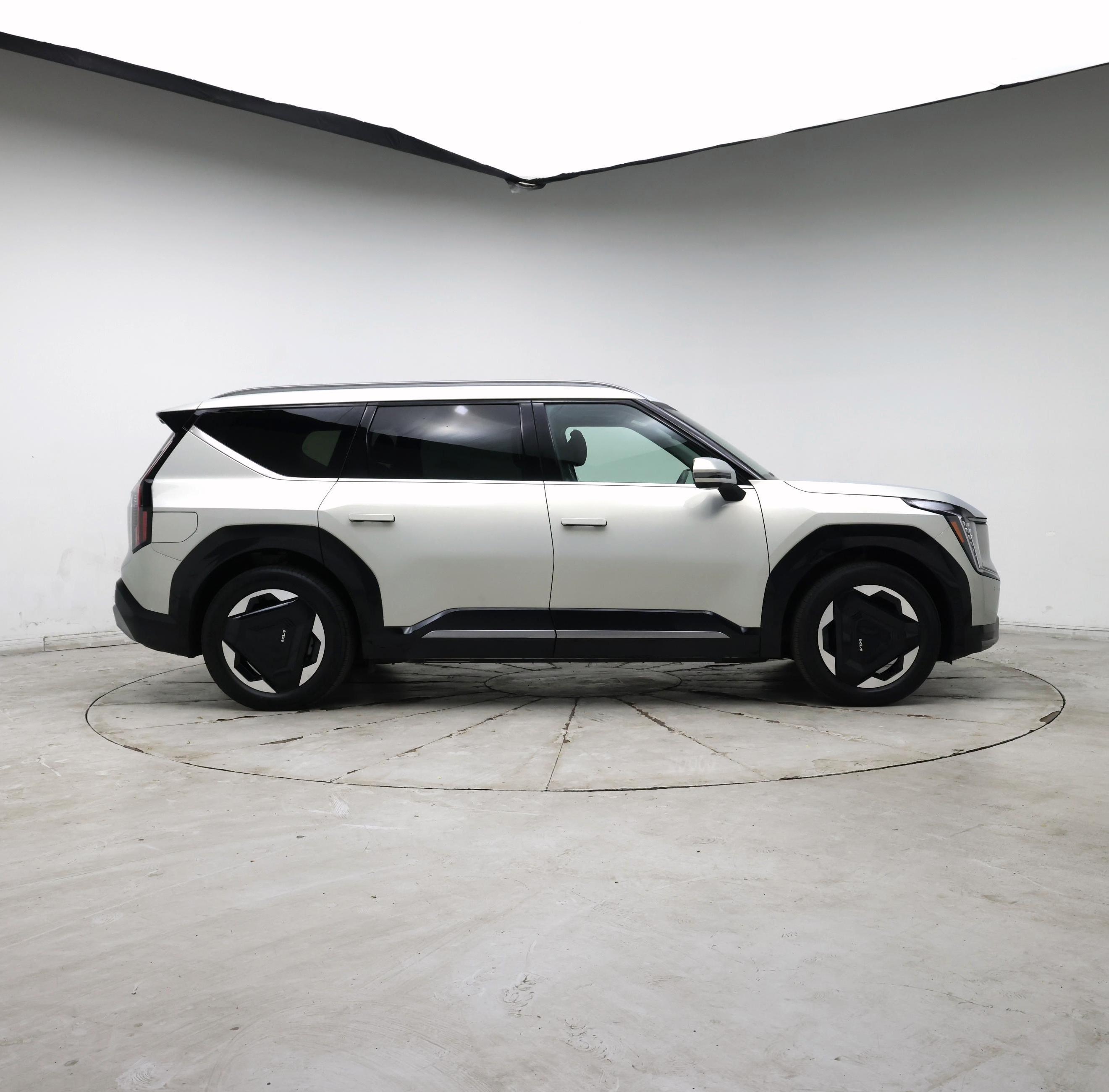 Thumbnail: 2024 Kia EV9 - 7