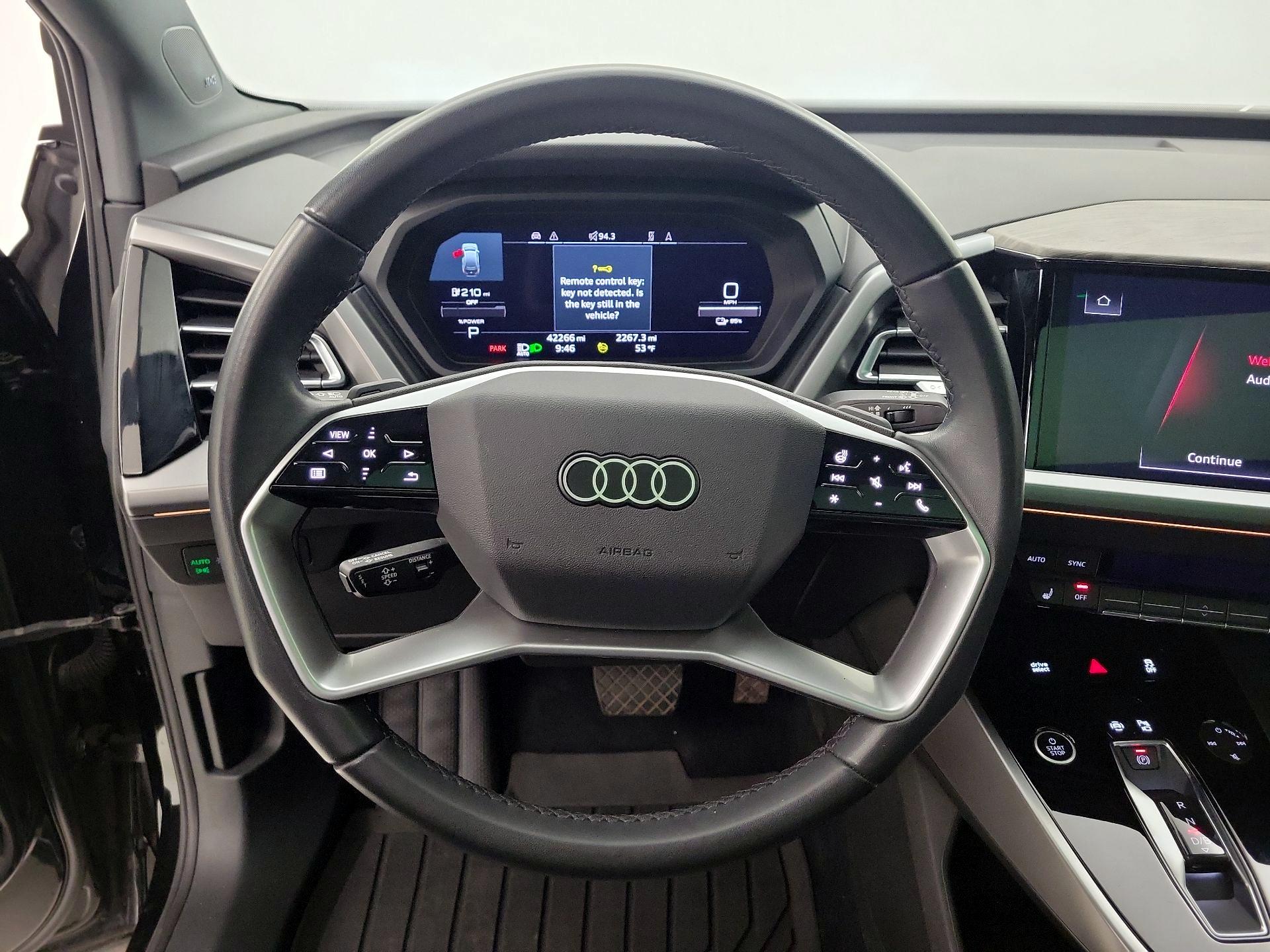Thumbnail: 2023 Audi Q4 e-tron - 10