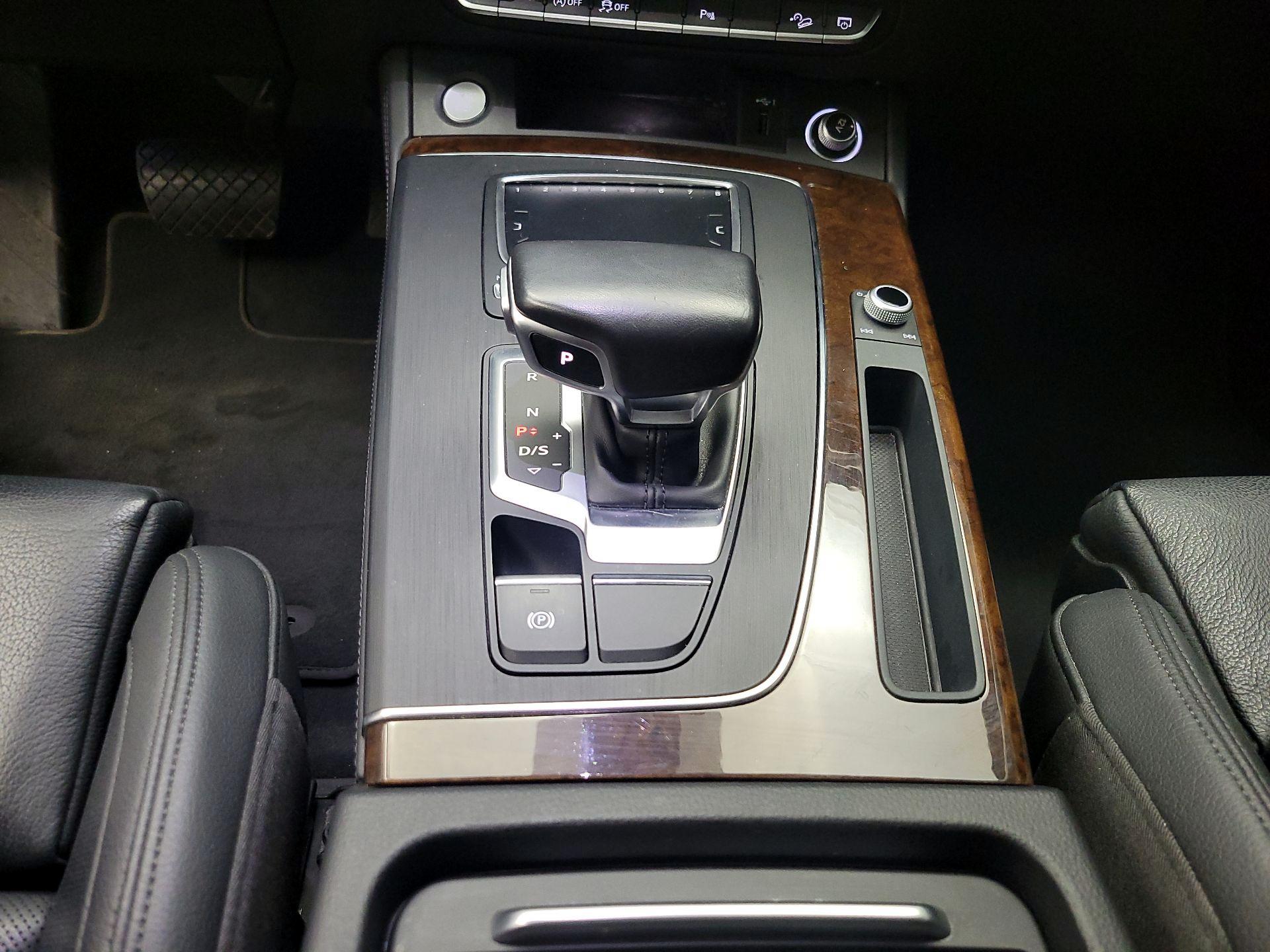 Thumbnail: 2019 Audi Q5 - 18