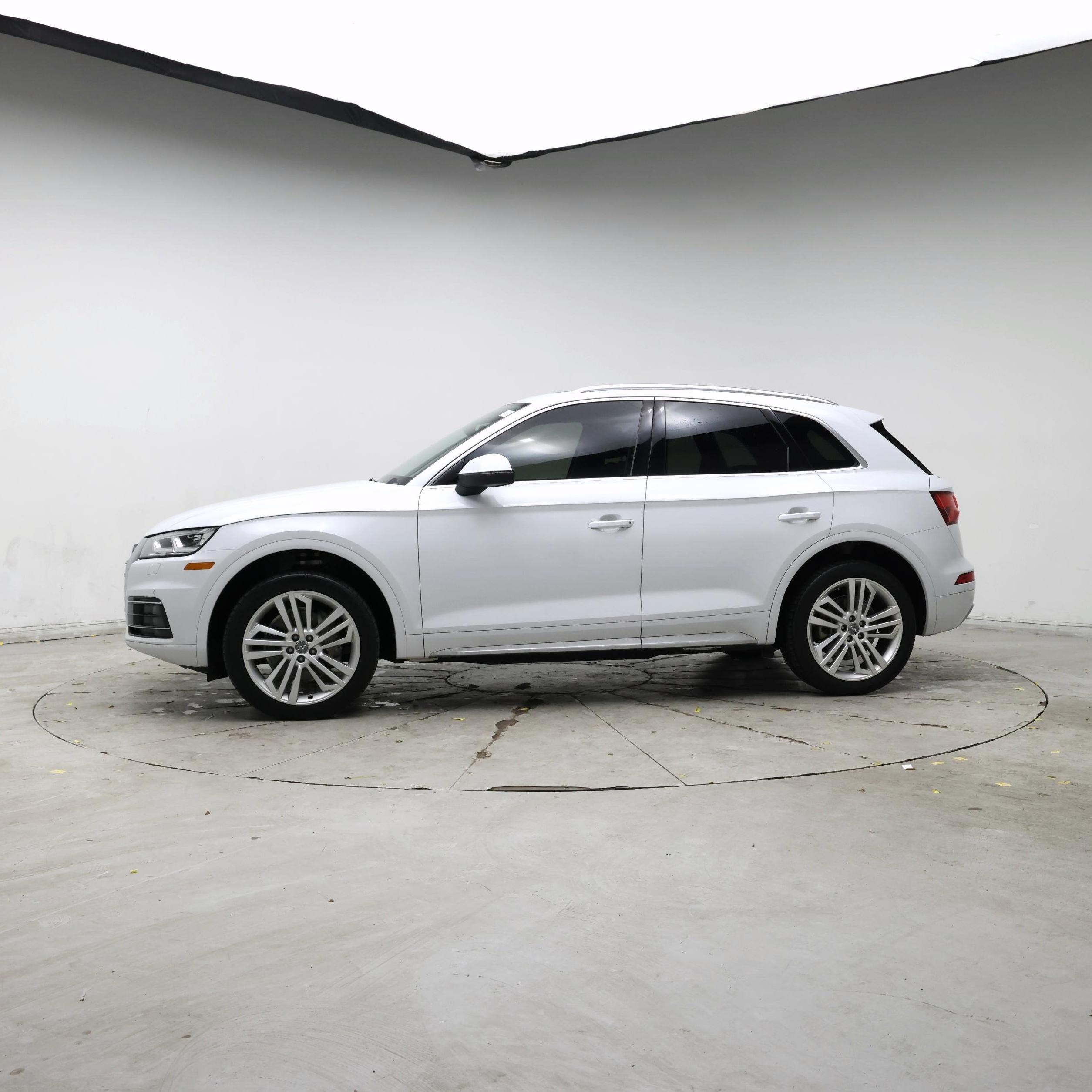 Thumbnail: 2019 Audi Q5 - 3