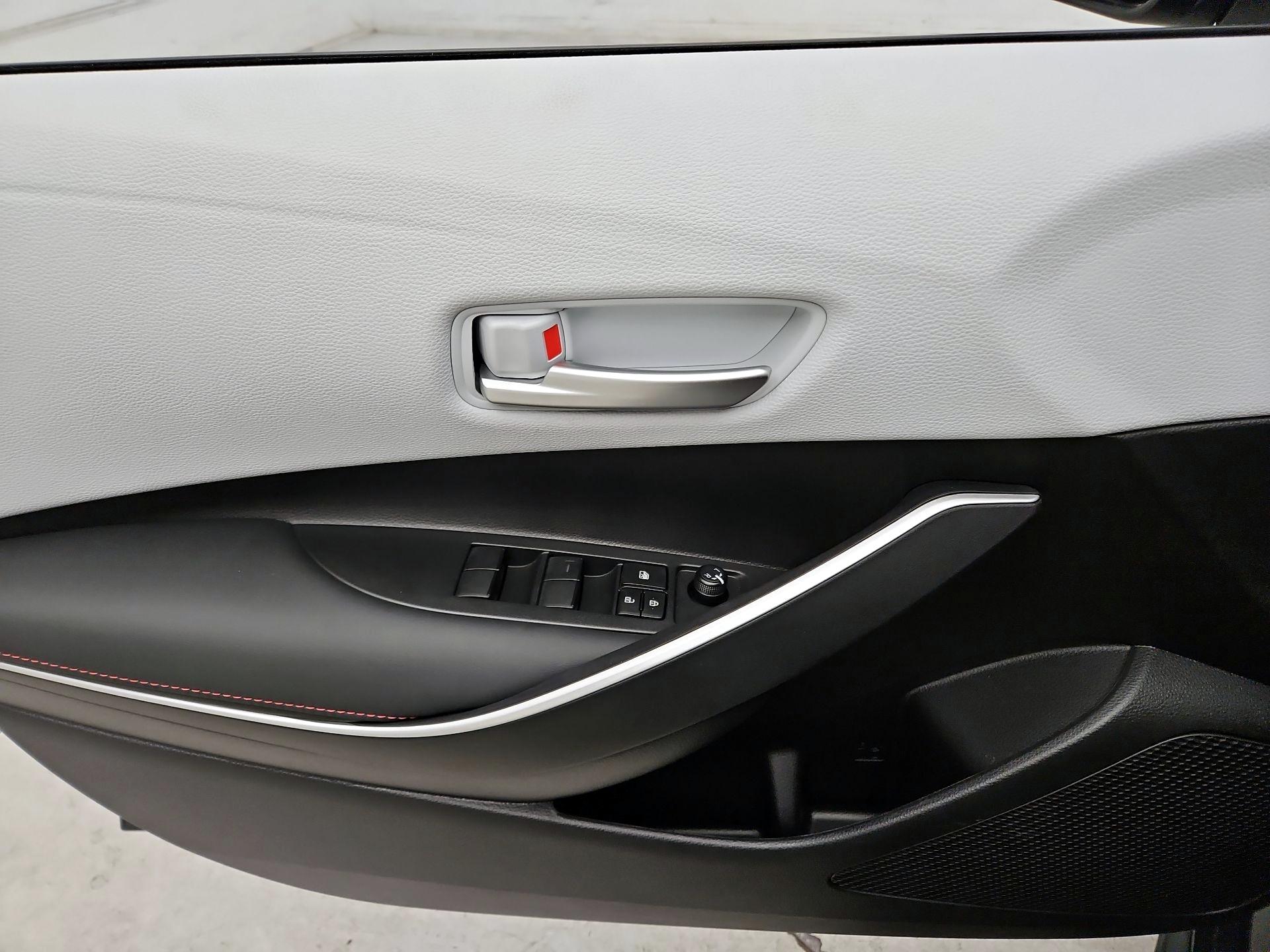 Thumbnail: 2025 Toyota Corolla - 12