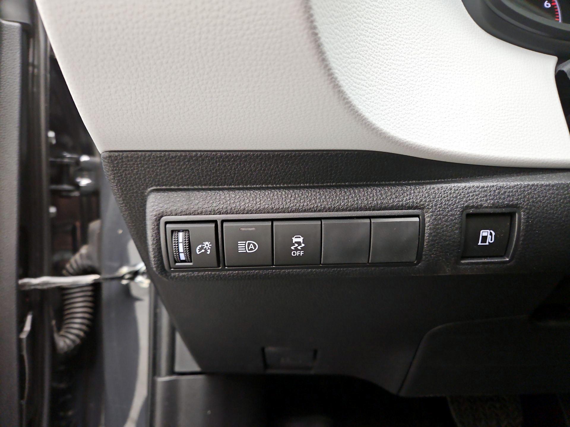 Thumbnail: 2025 Toyota Corolla - 13