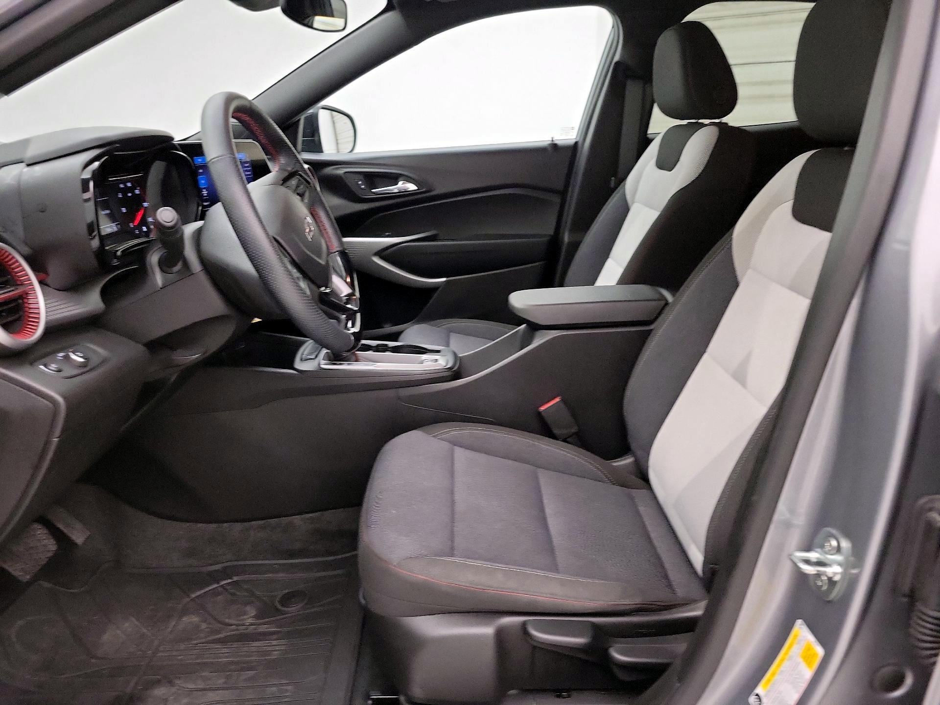 Thumbnail: 2024 Chevrolet Trax - 11