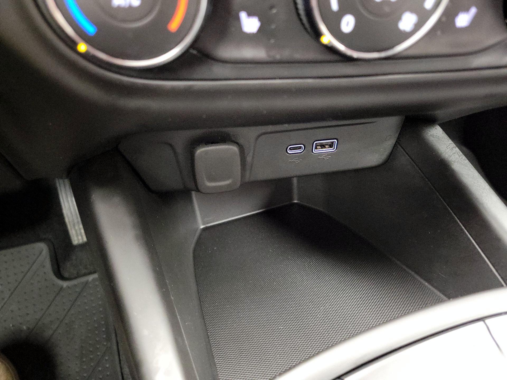 Thumbnail: 2024 Chevrolet Trax - 18