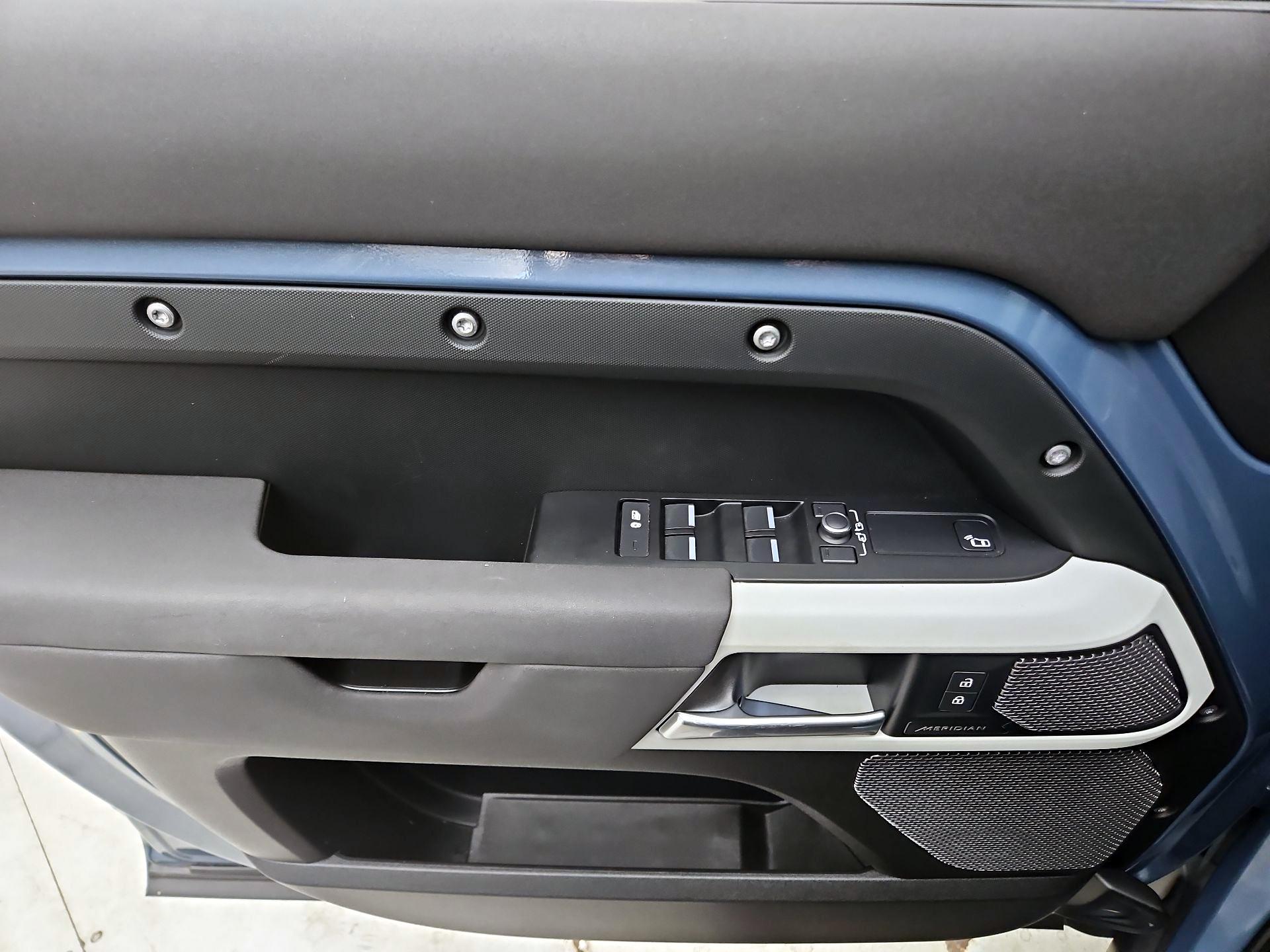 Thumbnail: 2023 Land Rover Defender - 12