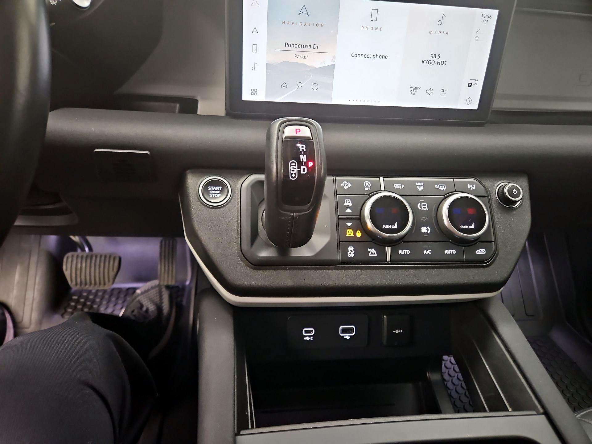 Thumbnail: 2023 Land Rover Defender - 18