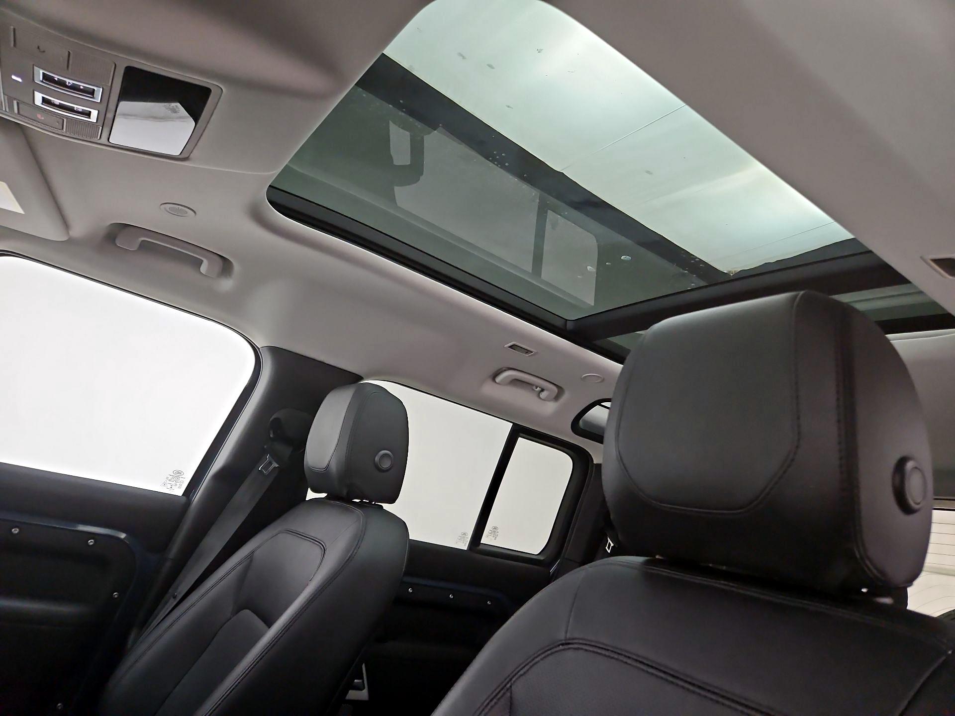 Thumbnail: 2023 Land Rover Defender - 20