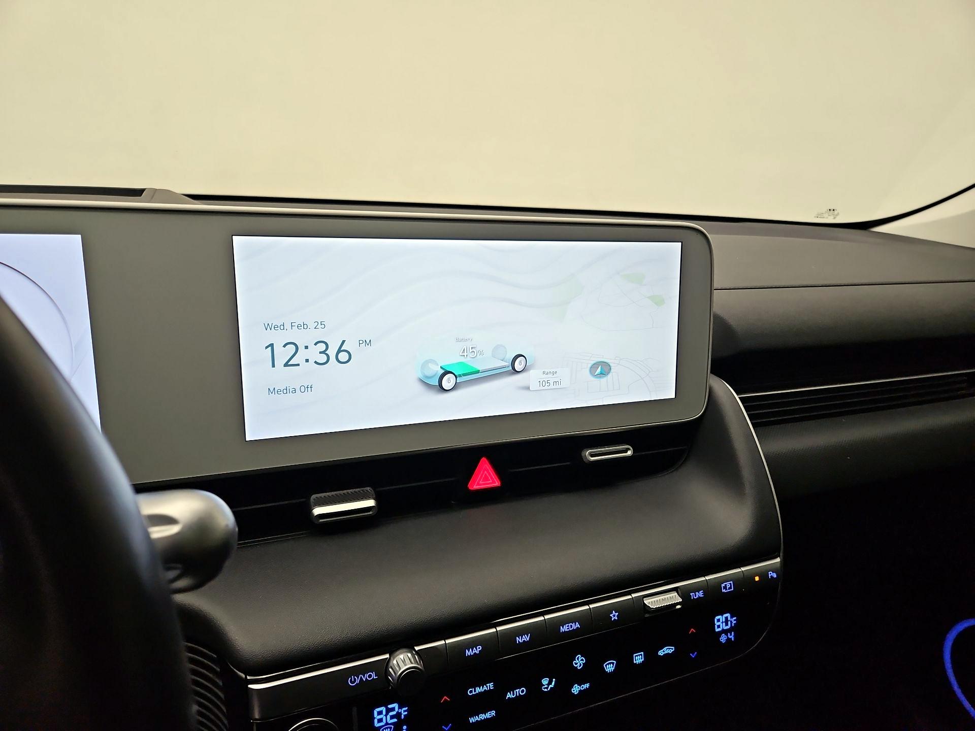 Thumbnail: 2022 Hyundai Ioniq 5 - 16