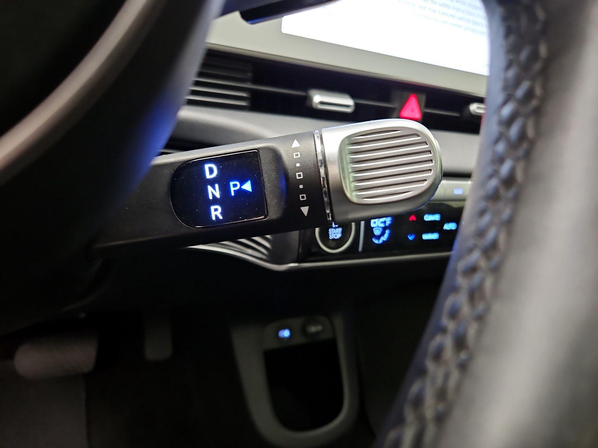 Thumbnail: 2022 Hyundai Ioniq 5 - 18