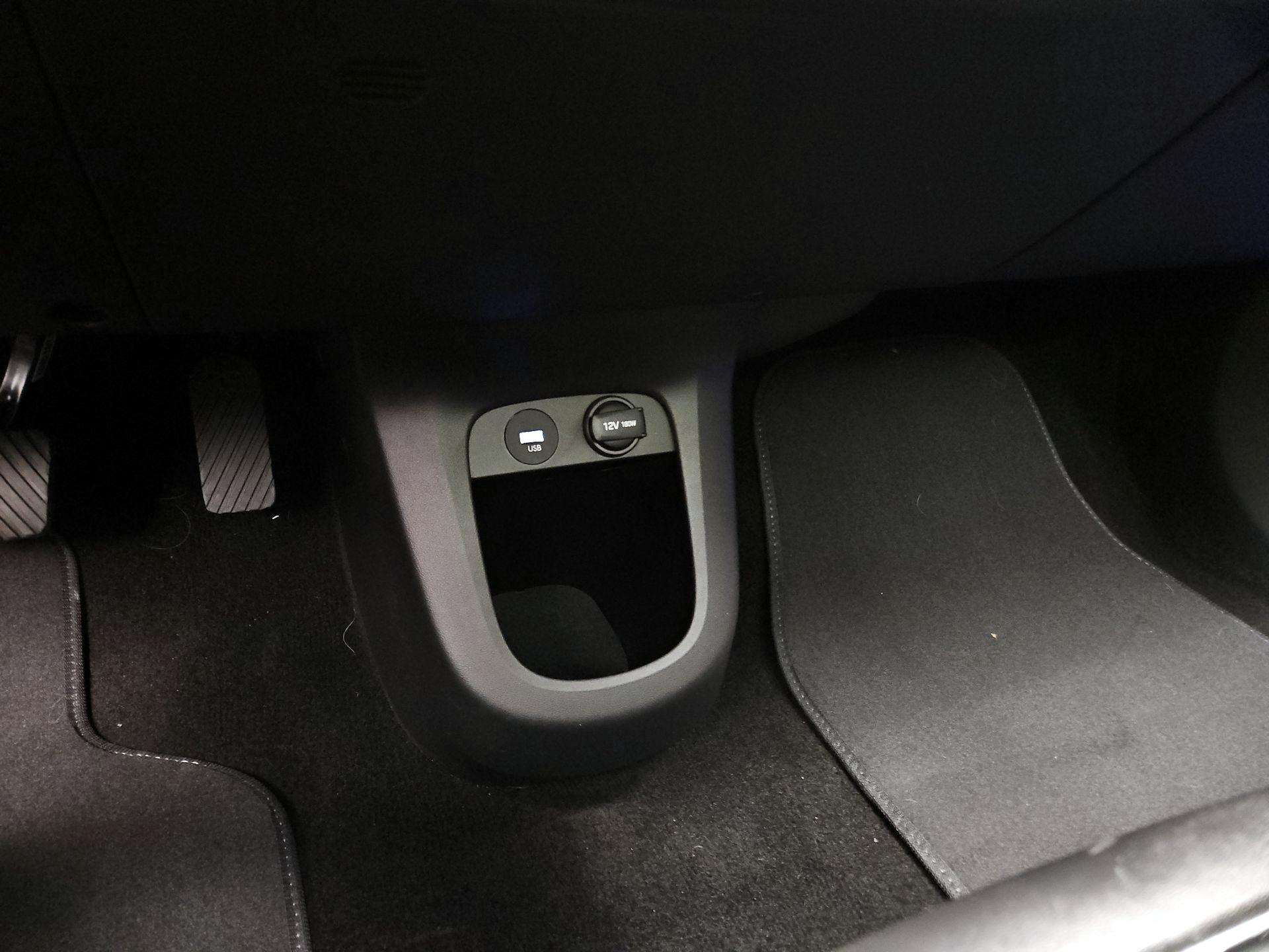 Thumbnail: 2022 Hyundai Ioniq 5 - 19