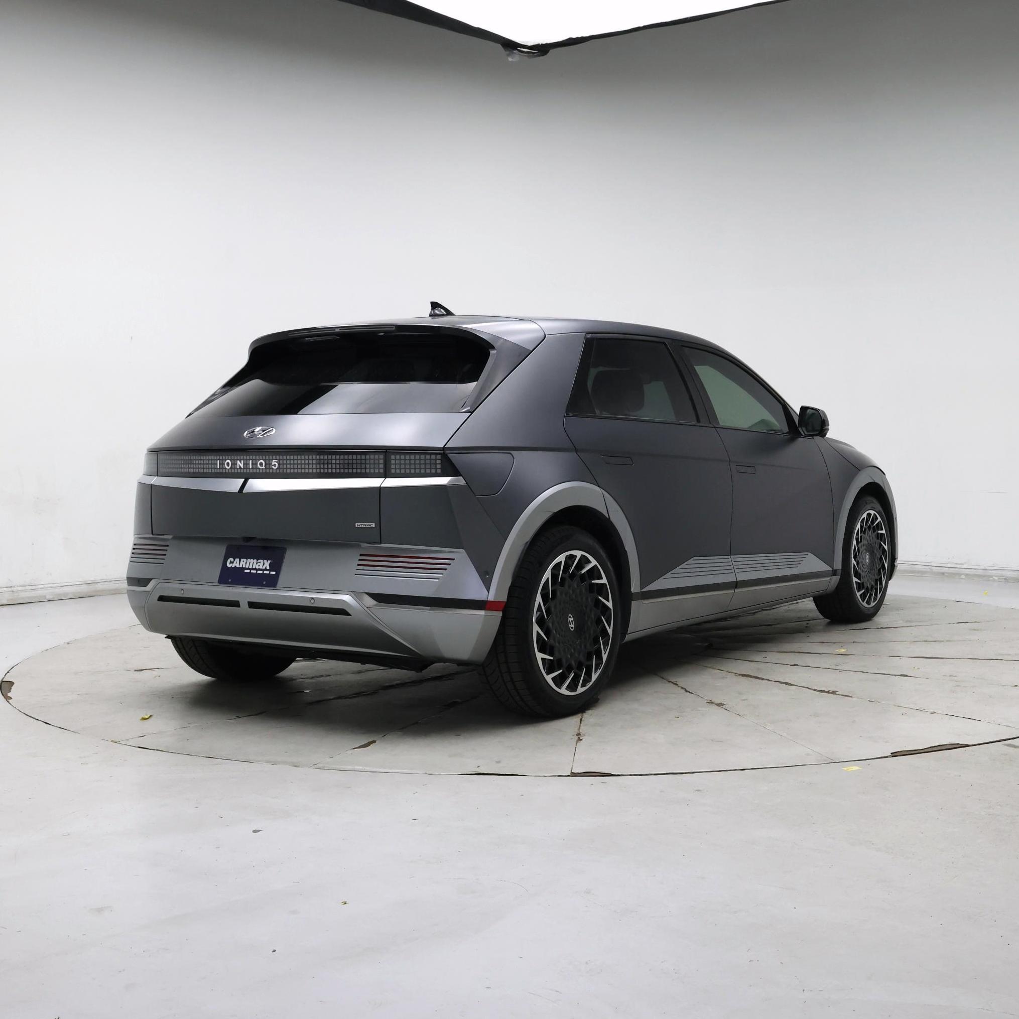 Thumbnail: 2022 Hyundai Ioniq 5 - 8