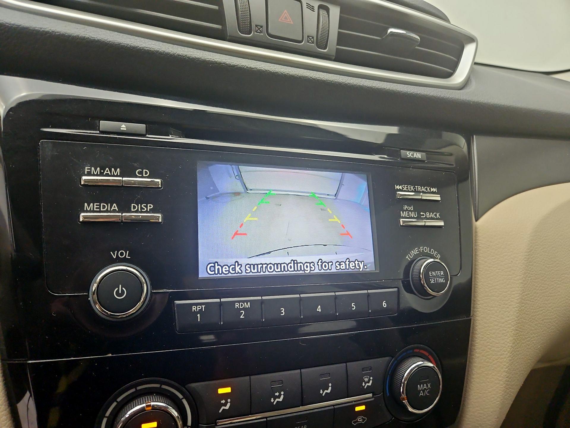 Thumbnail: 2015 Nissan Rogue - 14