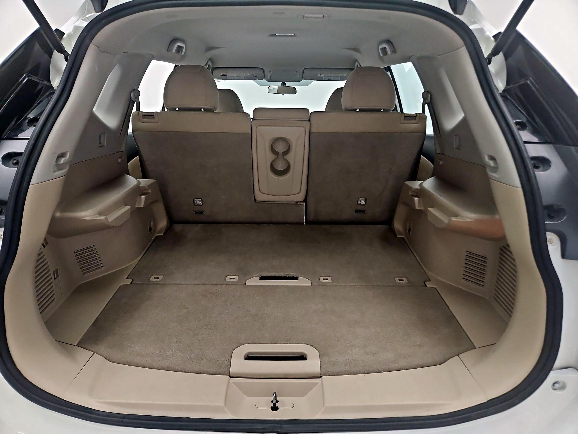 Thumbnail: 2015 Nissan Rogue - 20