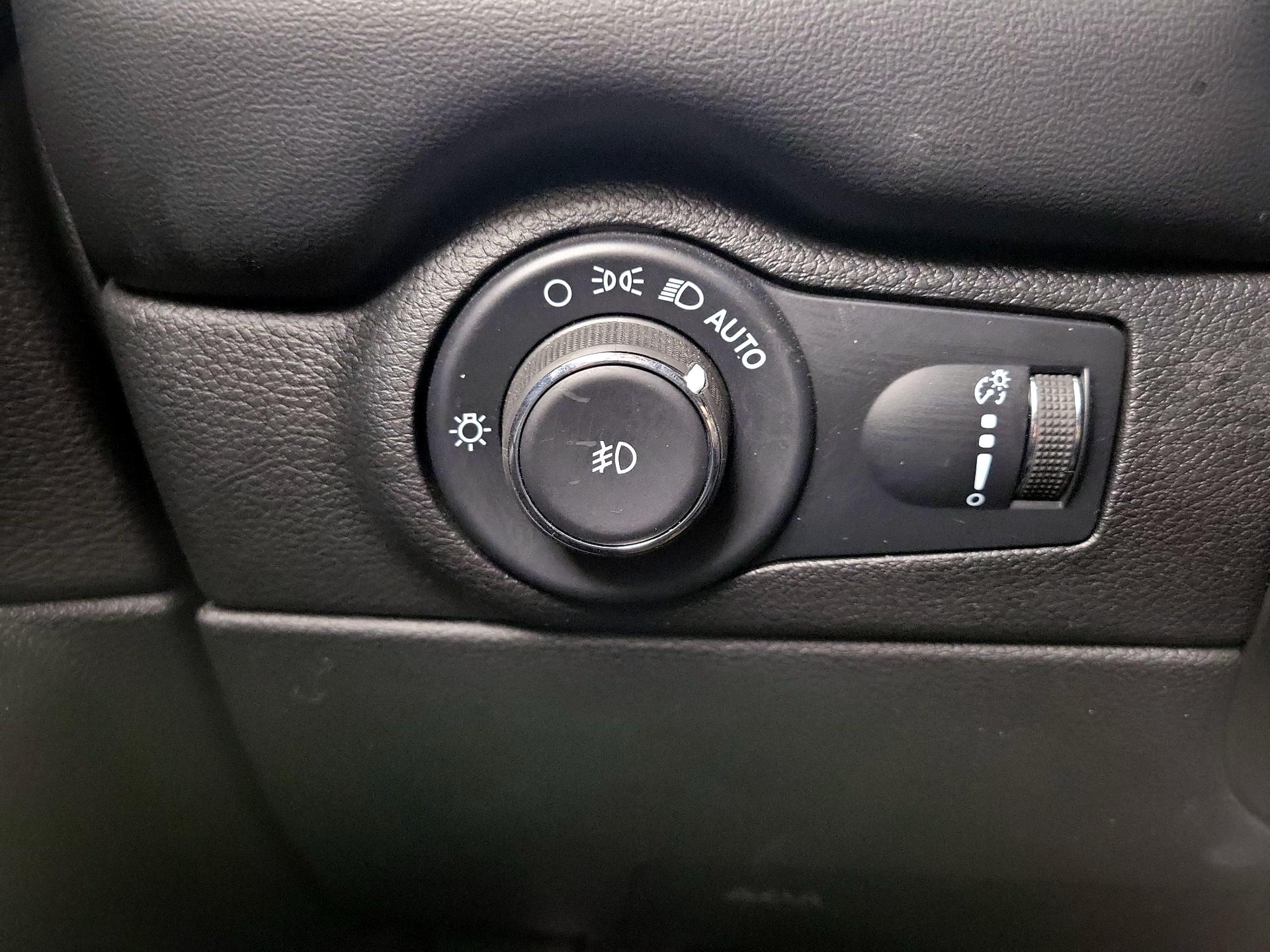 Thumbnail: 2022 Dodge Durango - 13